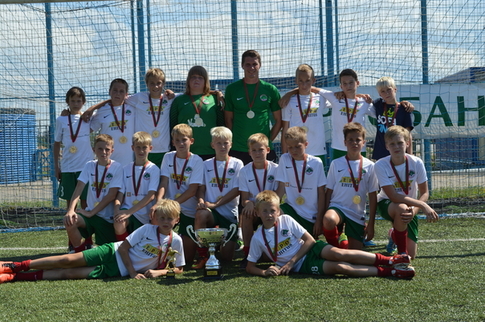 FC Elva tegemised rahvusvahelisel noorte turniiril MINSK 2013 (2000 VÕITIS FINAALIS!!!)