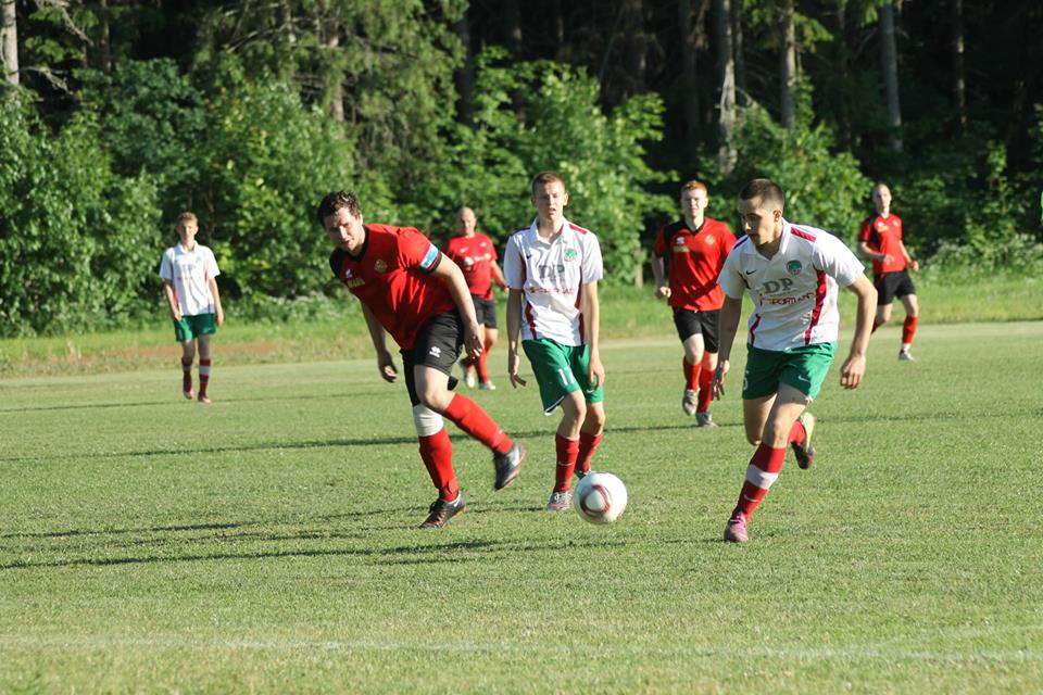 Oluliselt muutunud koosseisuga FC Elva II kaotas TÜ Faunale