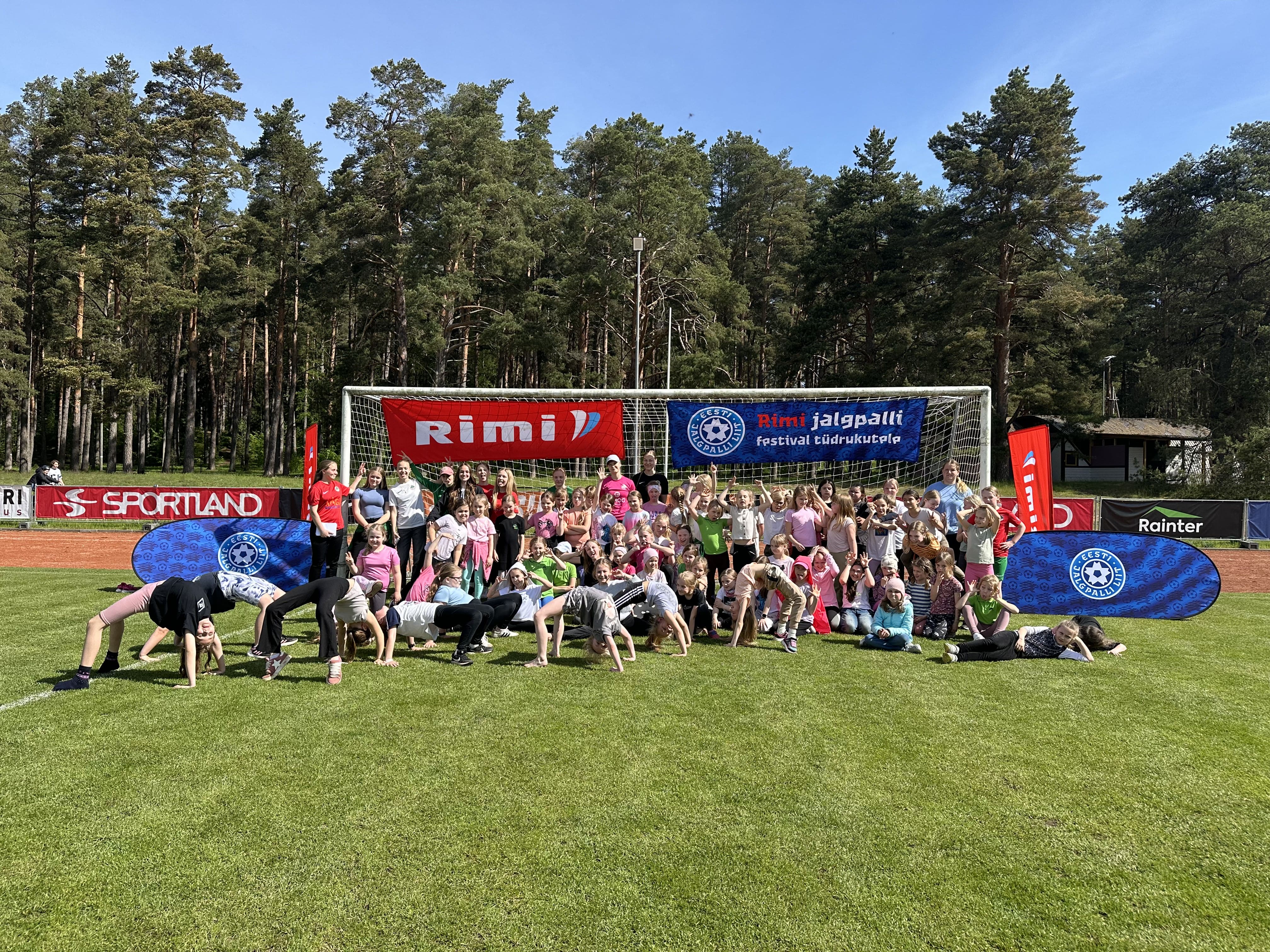 Rimi tüdrukute jalgpallifestival Elvas eelmisel aastal
