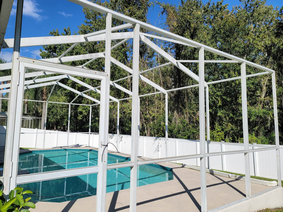 Pool screen enclosure