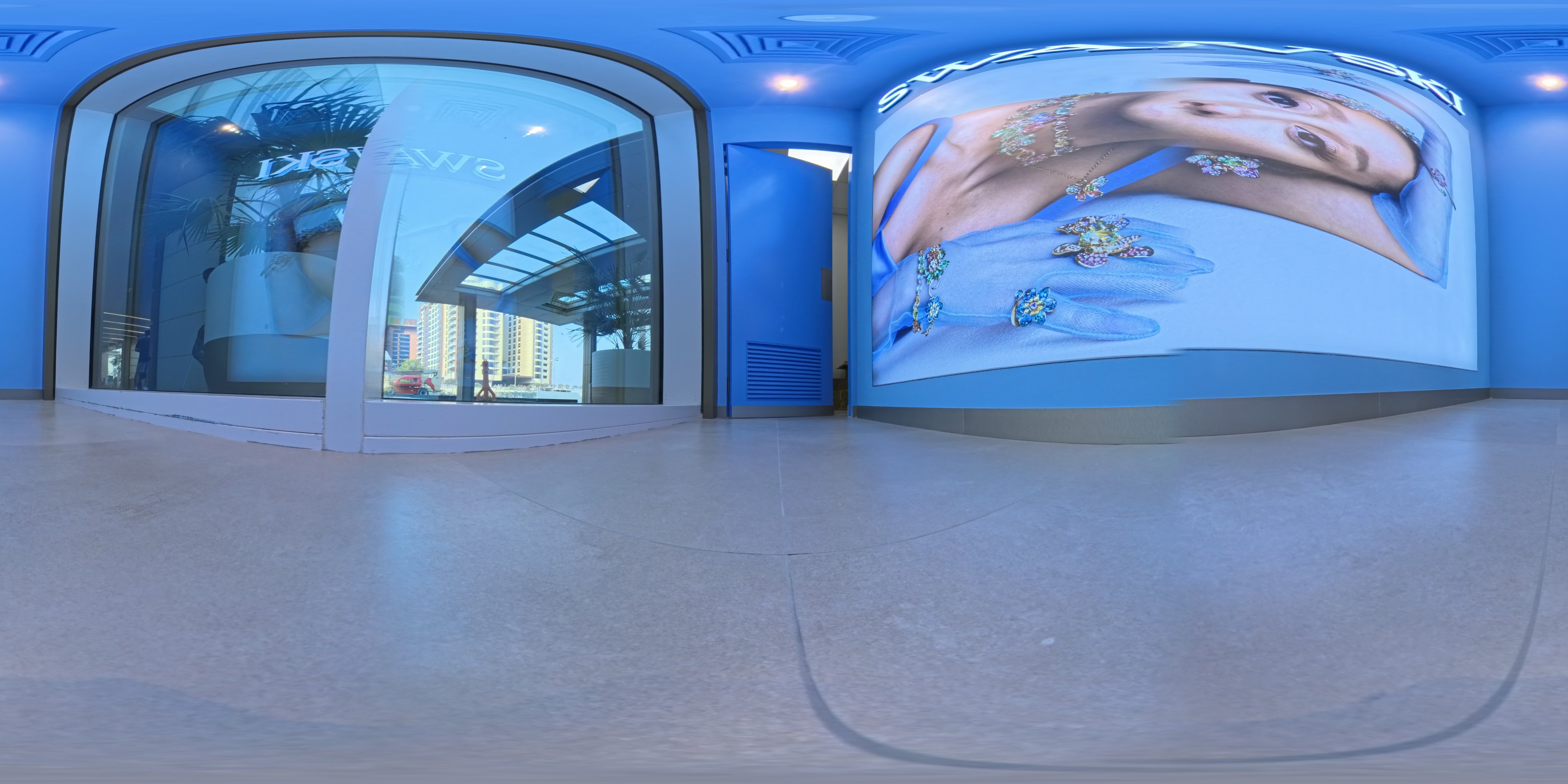 360° capture of a retail unit mid fit-out