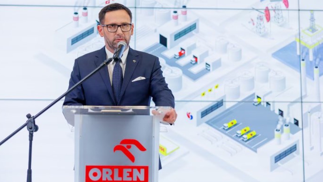 Obajtek: Robimy wszystko, aby ceny paliw w majówkę nie przekroczyły 7 zł za litr