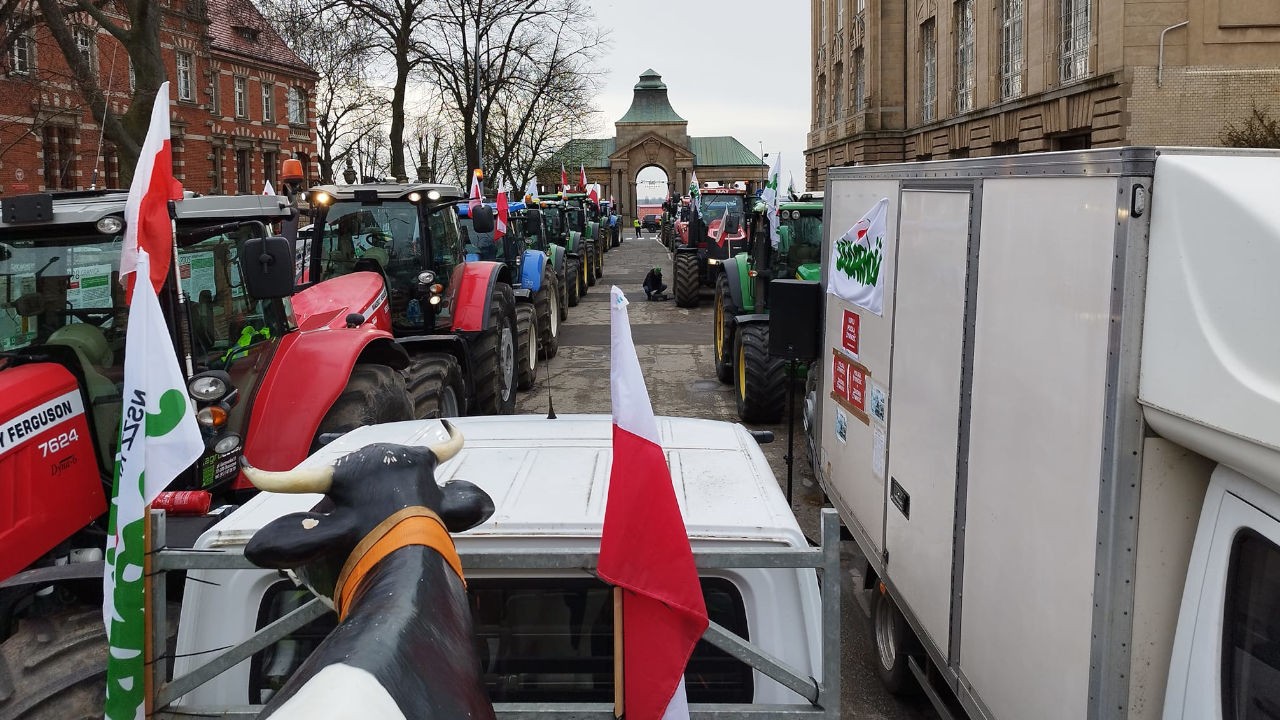 Protest rolników w Szczecinie przedłużony o kolejny miesiąc