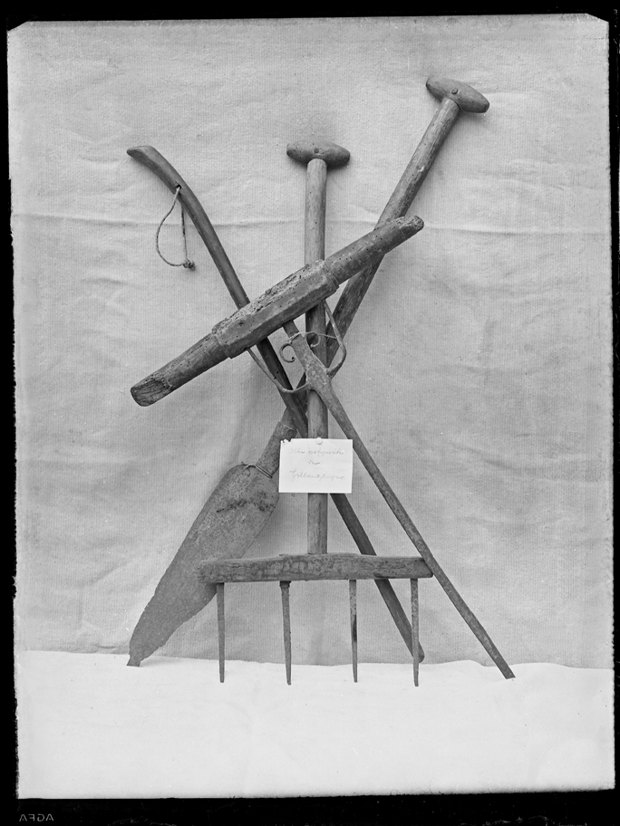 Geräter der Torfsteher 1900