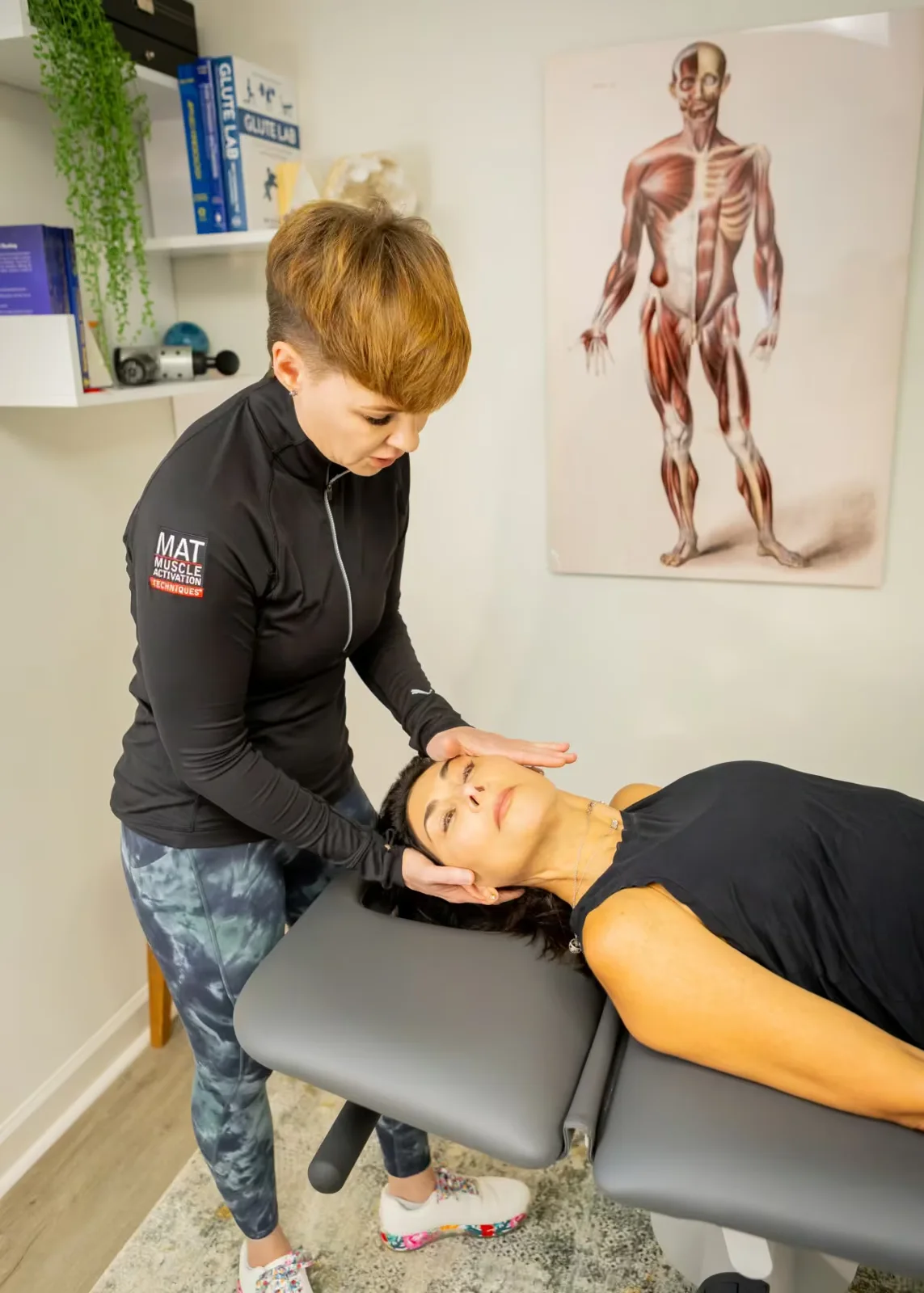Kate Bolia performing Muscle Activation Techniques