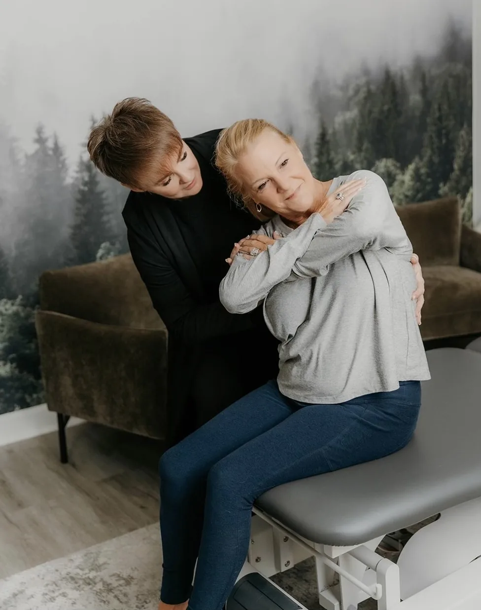 Kate Bolia assessing upper-body movement in the Apex Dunwoody studio.