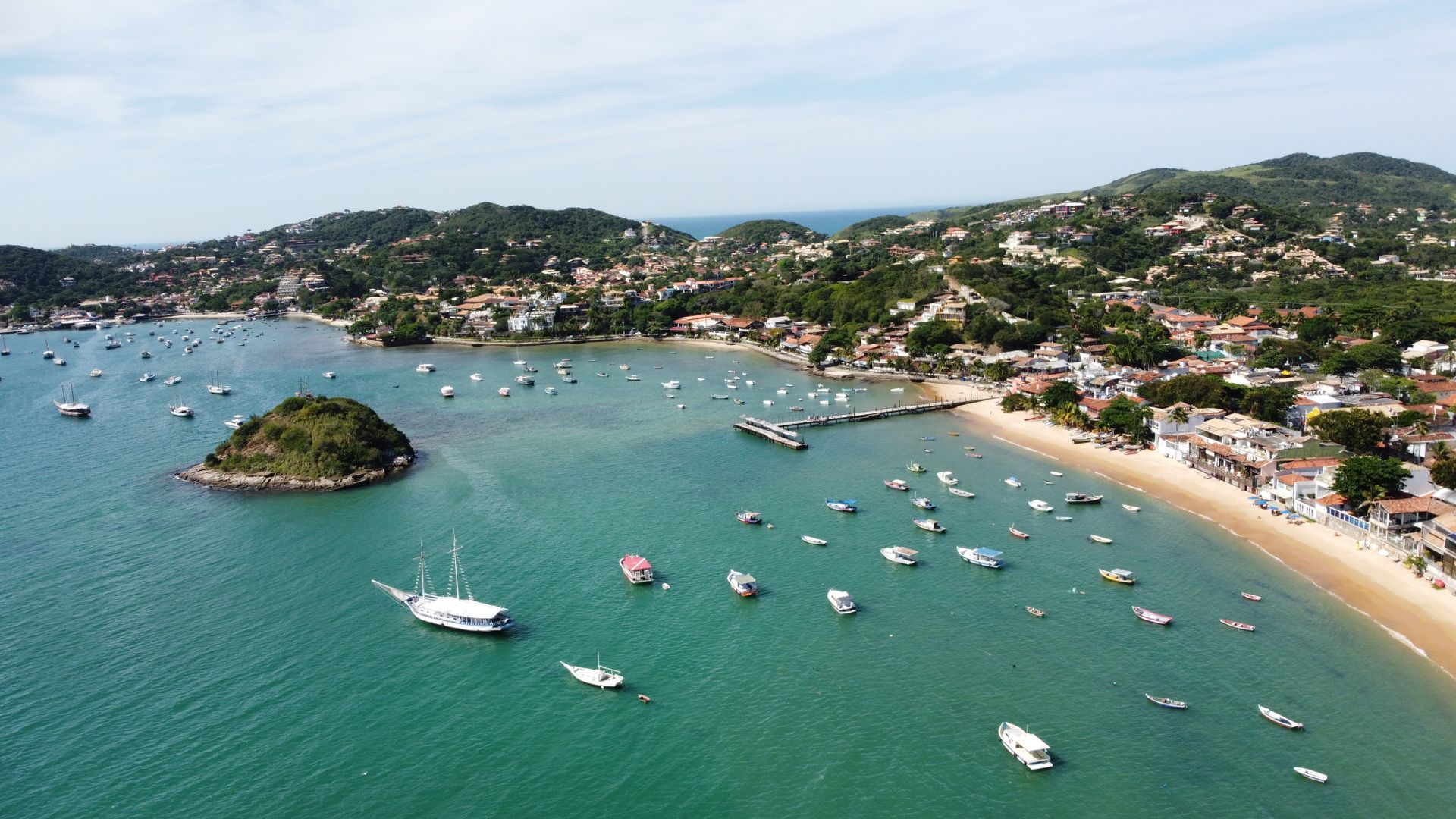 Bateaux dans la baie d’Armação dos Búzios