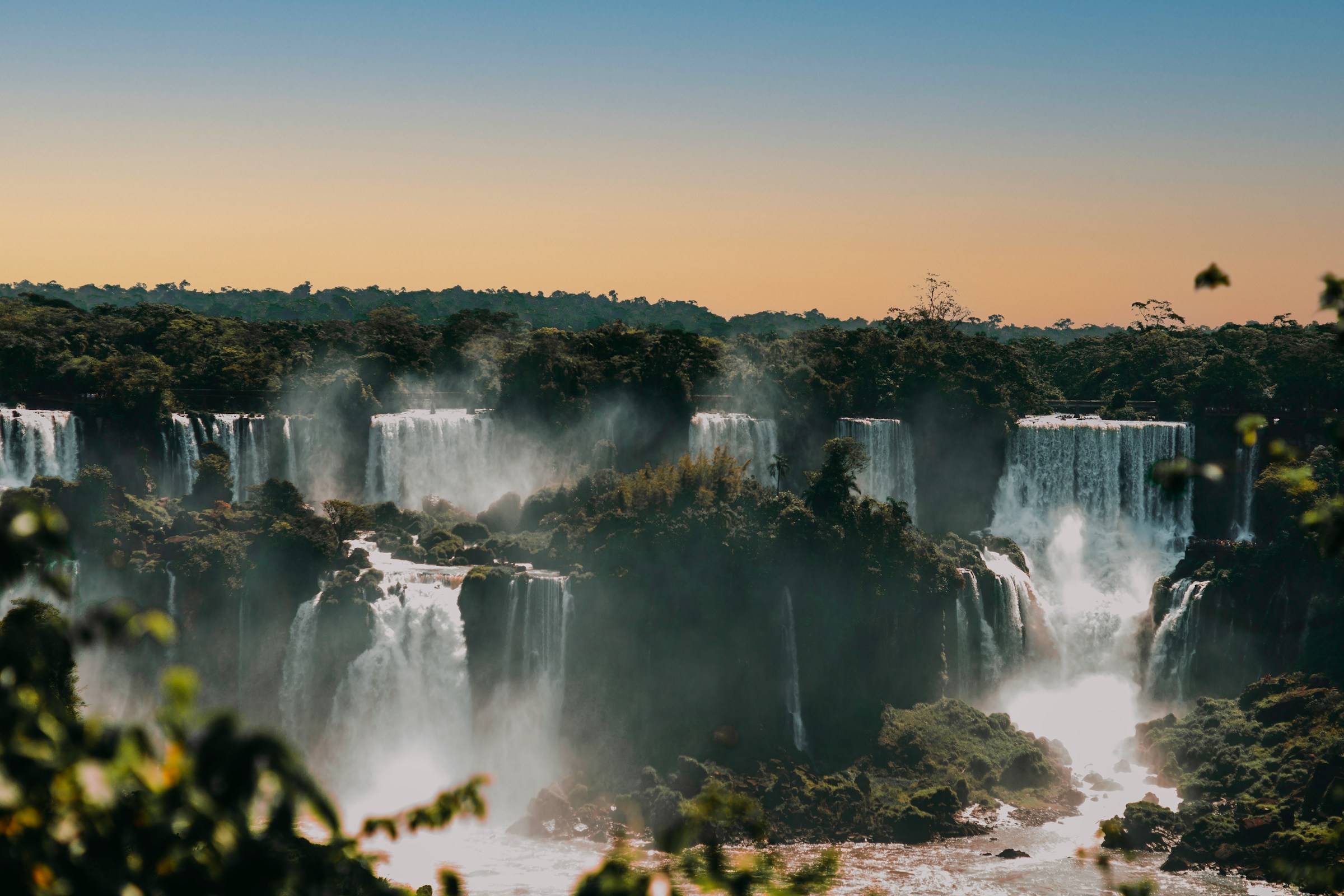 Les chutes d’Iguaçu vues des passerelles