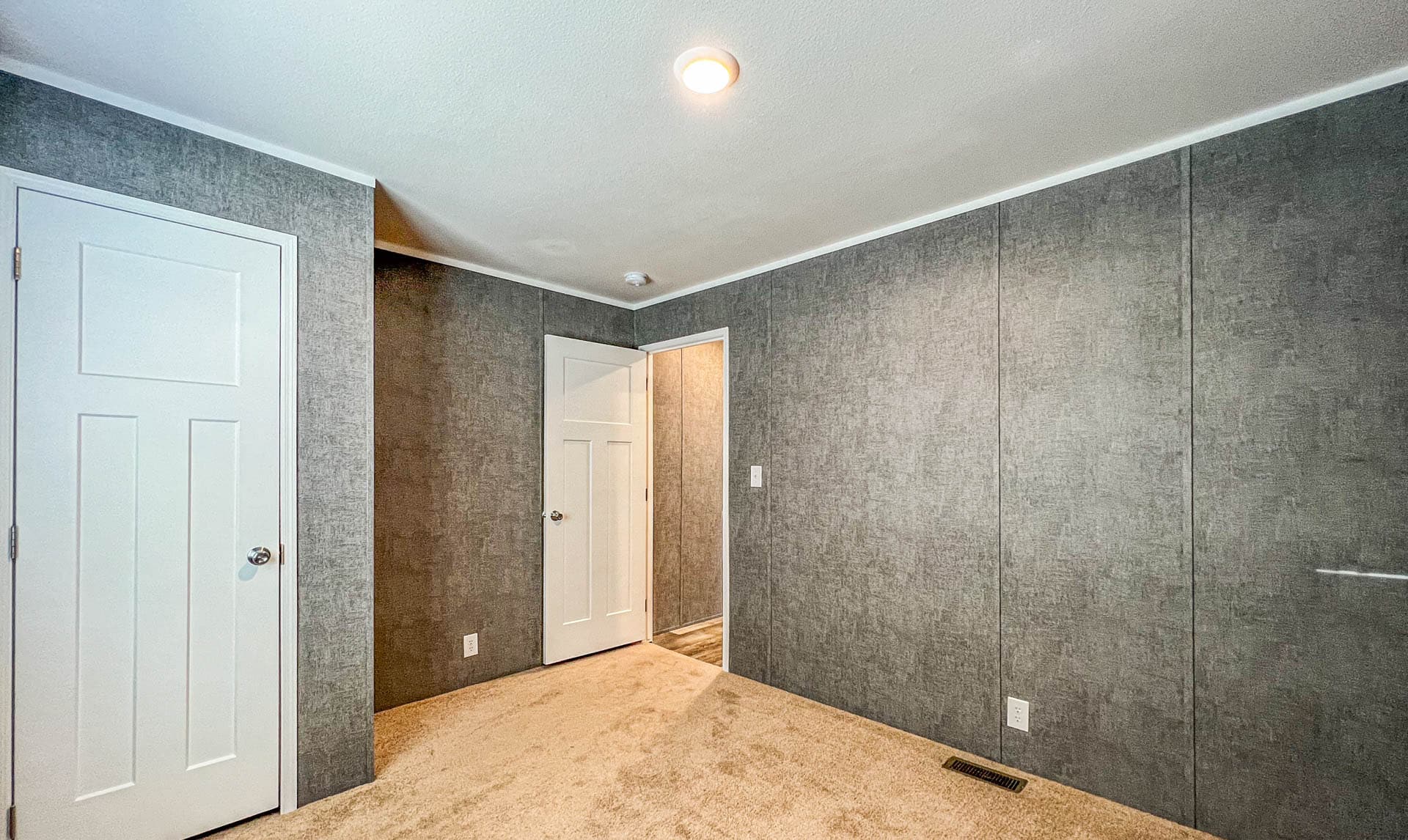 Broadmore Series / 14663B-2 - Poky Homes