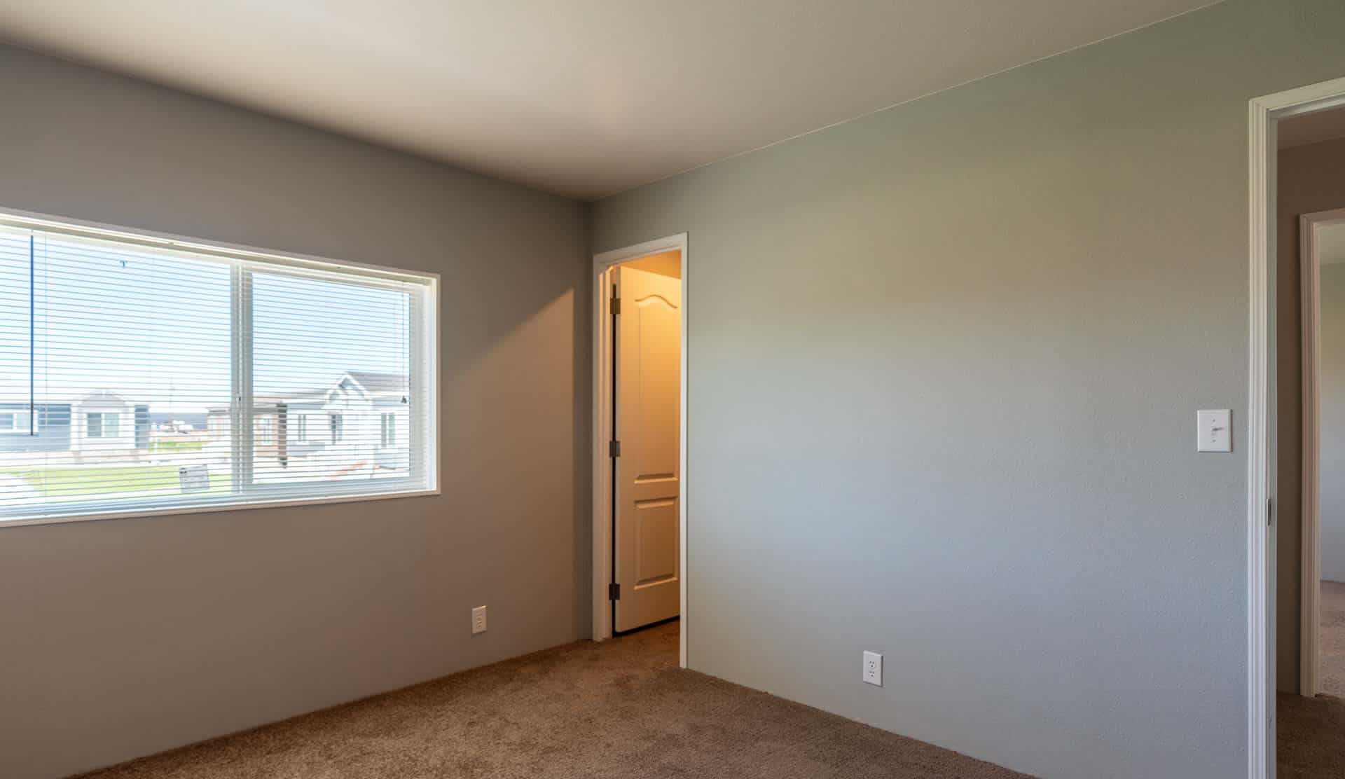 Broadmore Series / 28683B The Caldera - Poky Homes