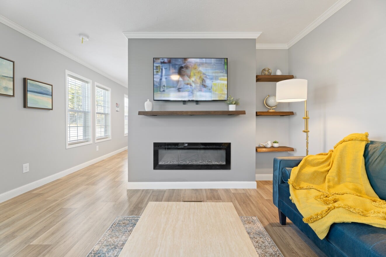 Anthem Series / The Roanoke - Poky Homes