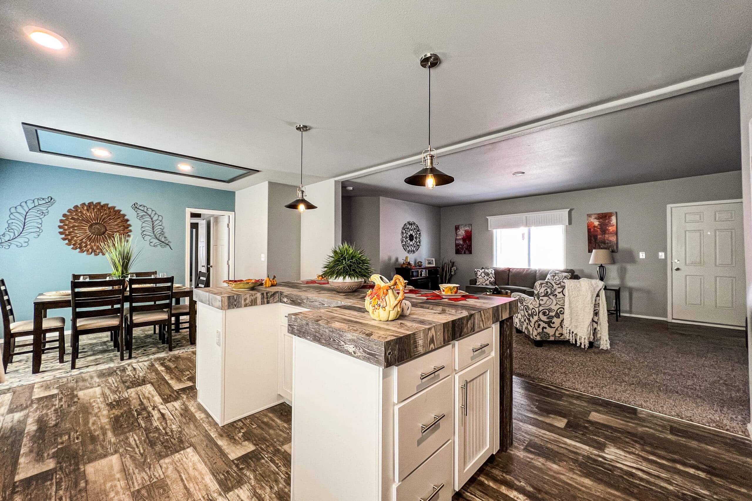 Prestige Series / 30764N2 The Gold Fork (2) - Poky Homes