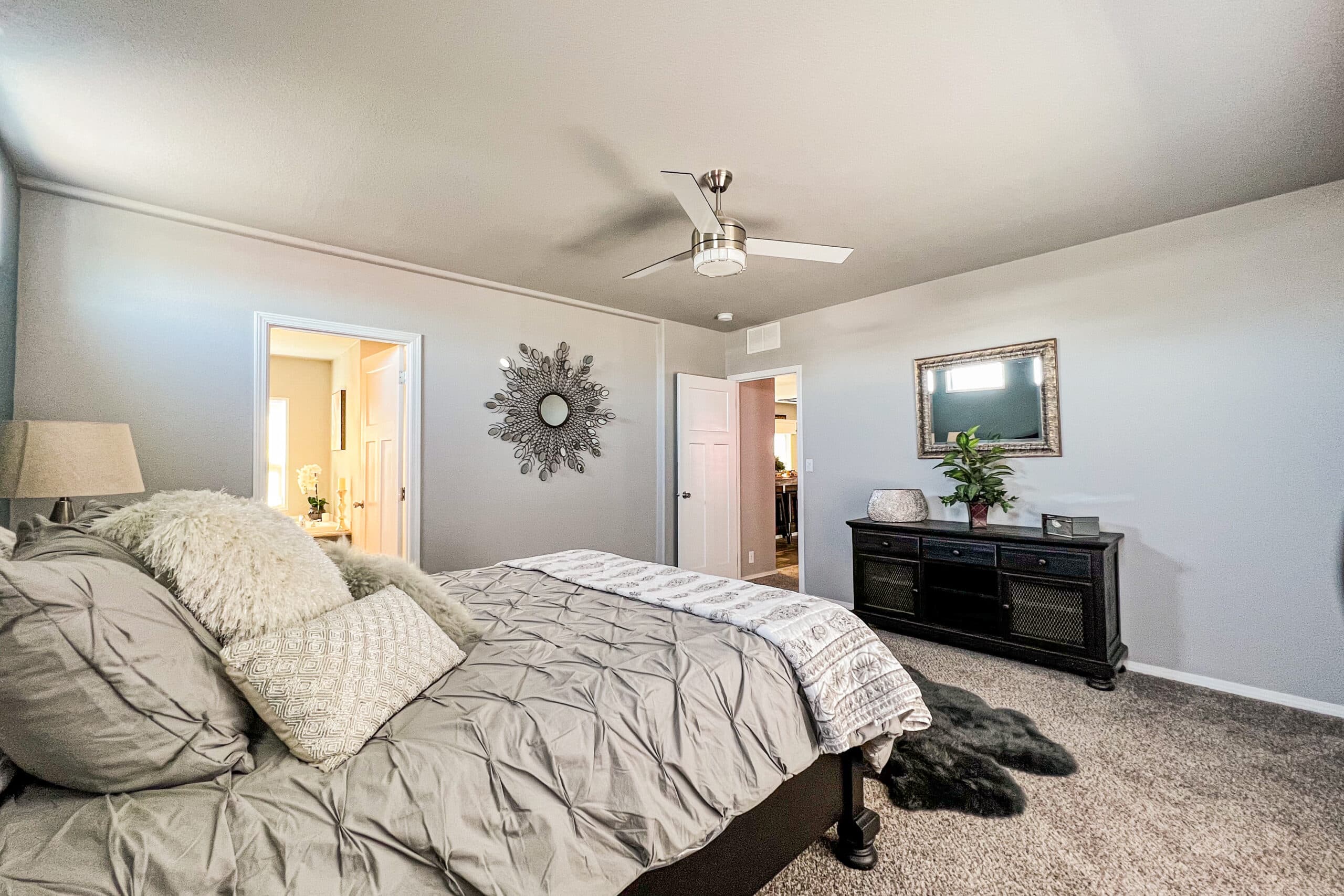 Prestige Series / 30764N2 The Gold Fork (2) - Poky Homes