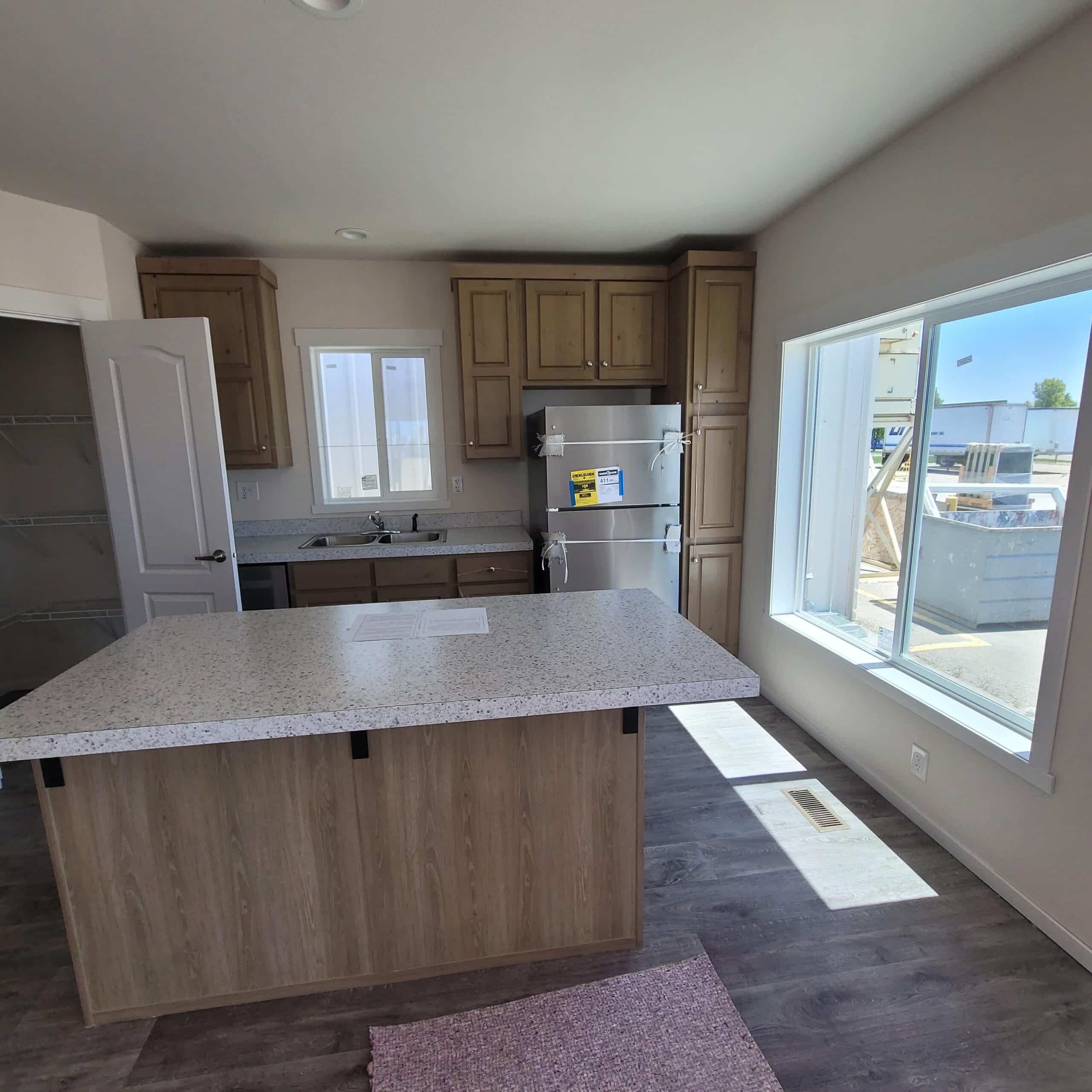 Prestige Series / 24362D Stratus - Poky Homes