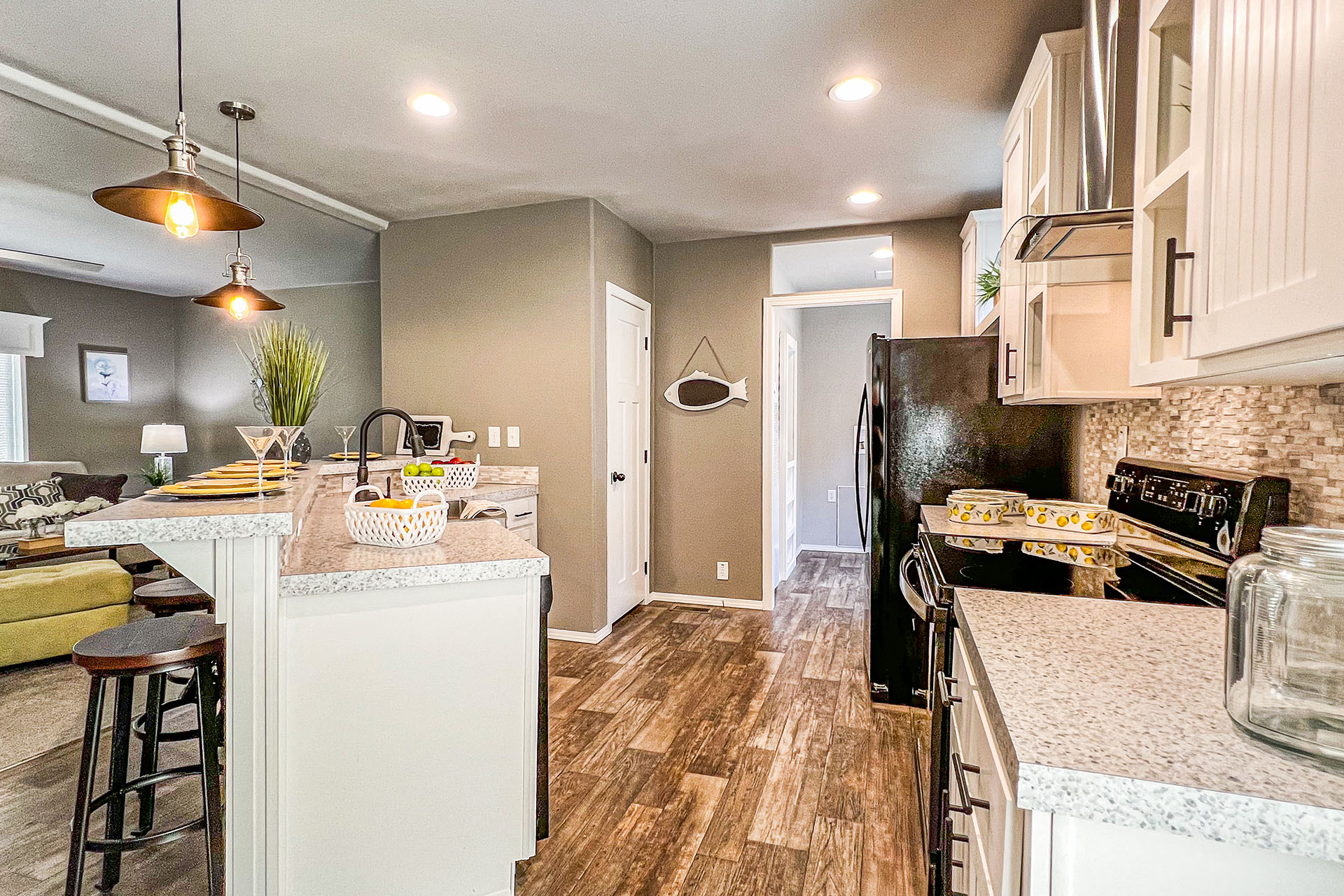 Prestige Series / 28563E The Hauser (Alt Kitchen 1) - Poky Homes