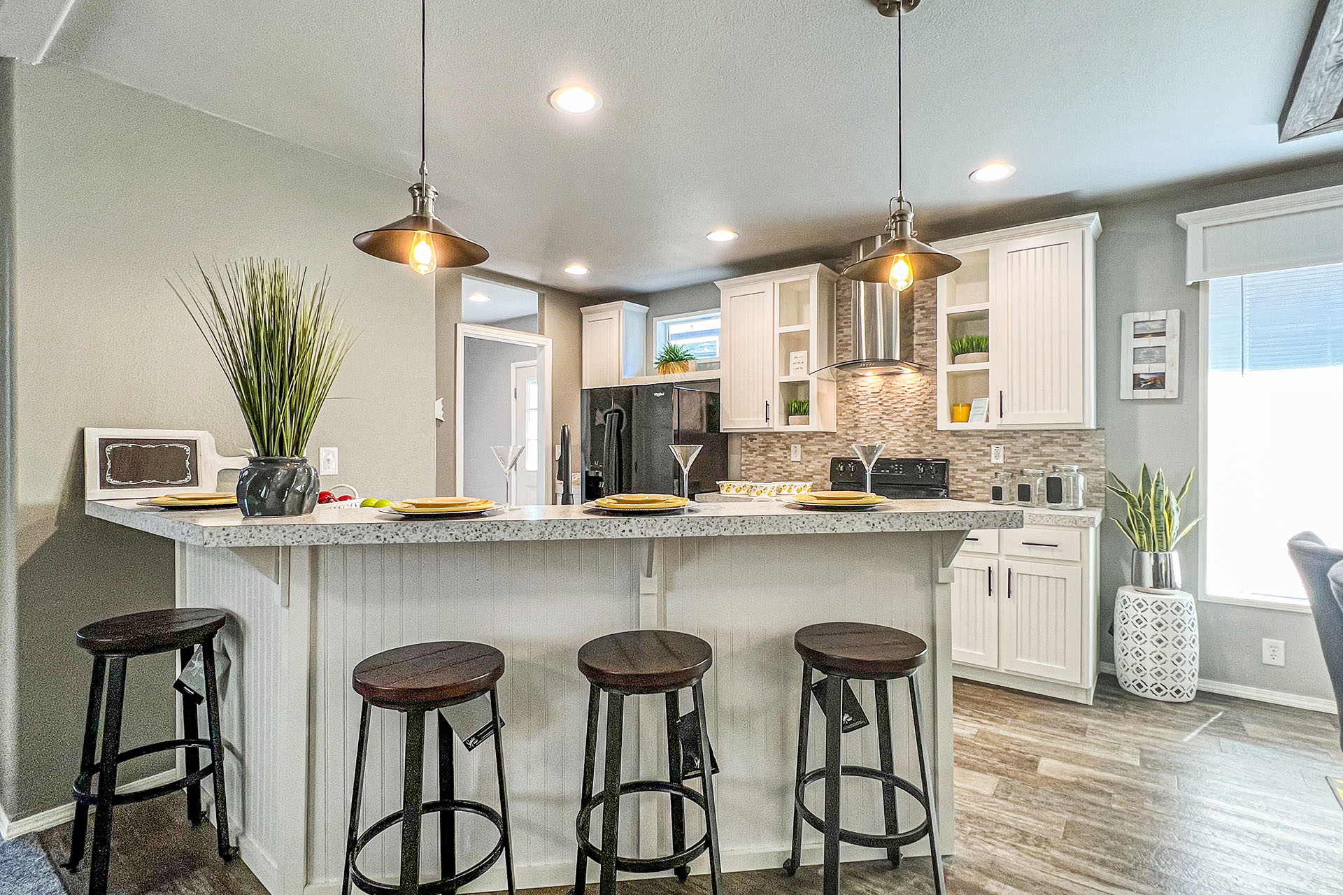 Prestige Series / 28563E The Hauser (Alt Kitchen 1) - Poky Homes