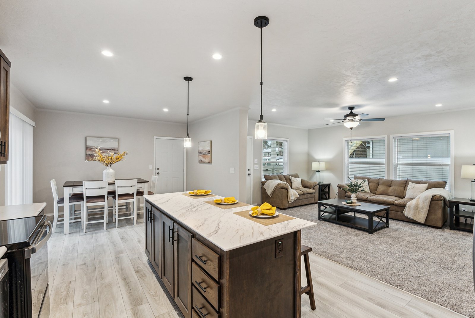 DreamWorks / DW4603D - Poky Homes