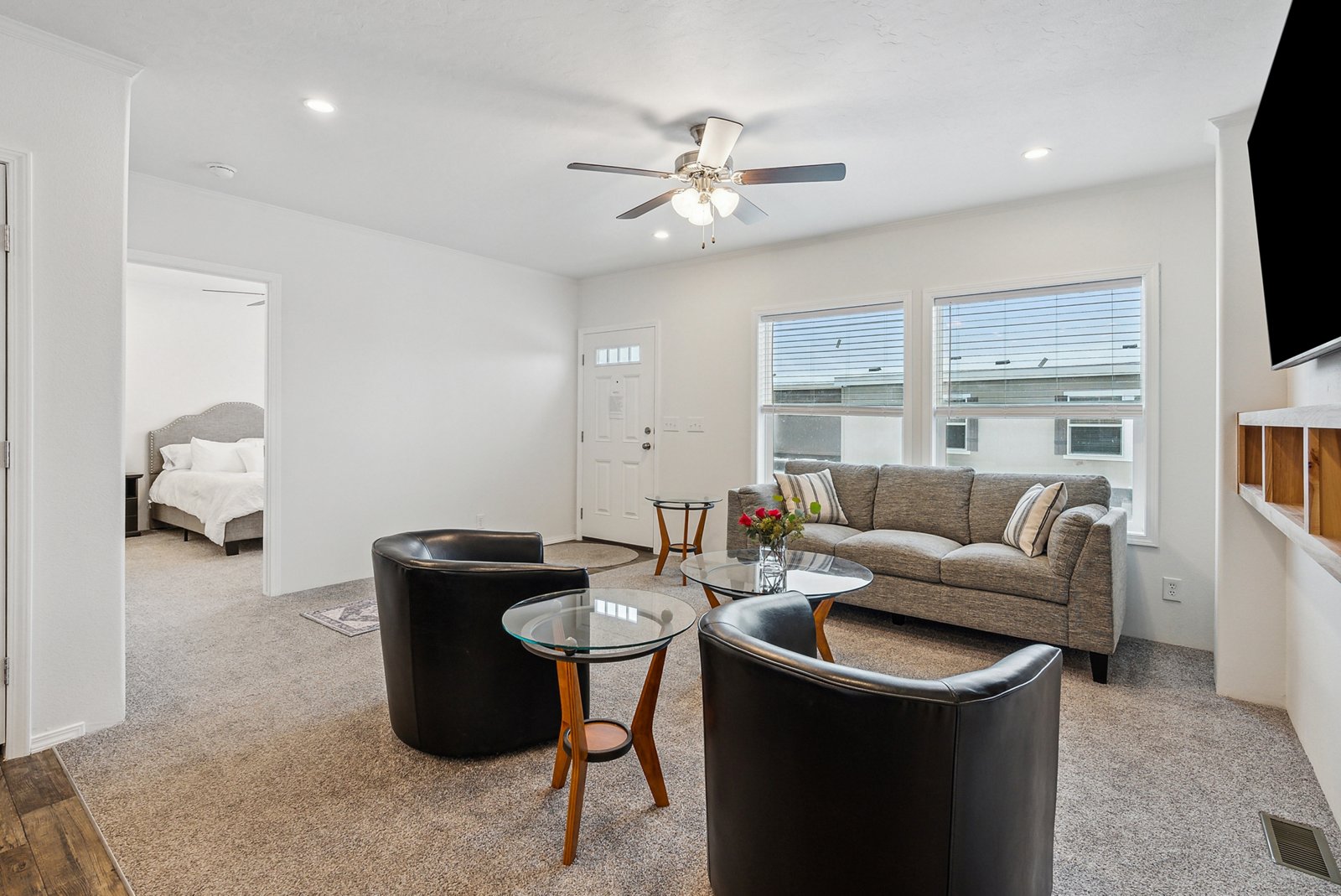 DreamWorks / DW4483B - Poky Homes