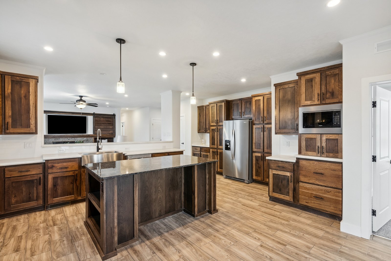 Selkirk / Advantage - Poky Homes