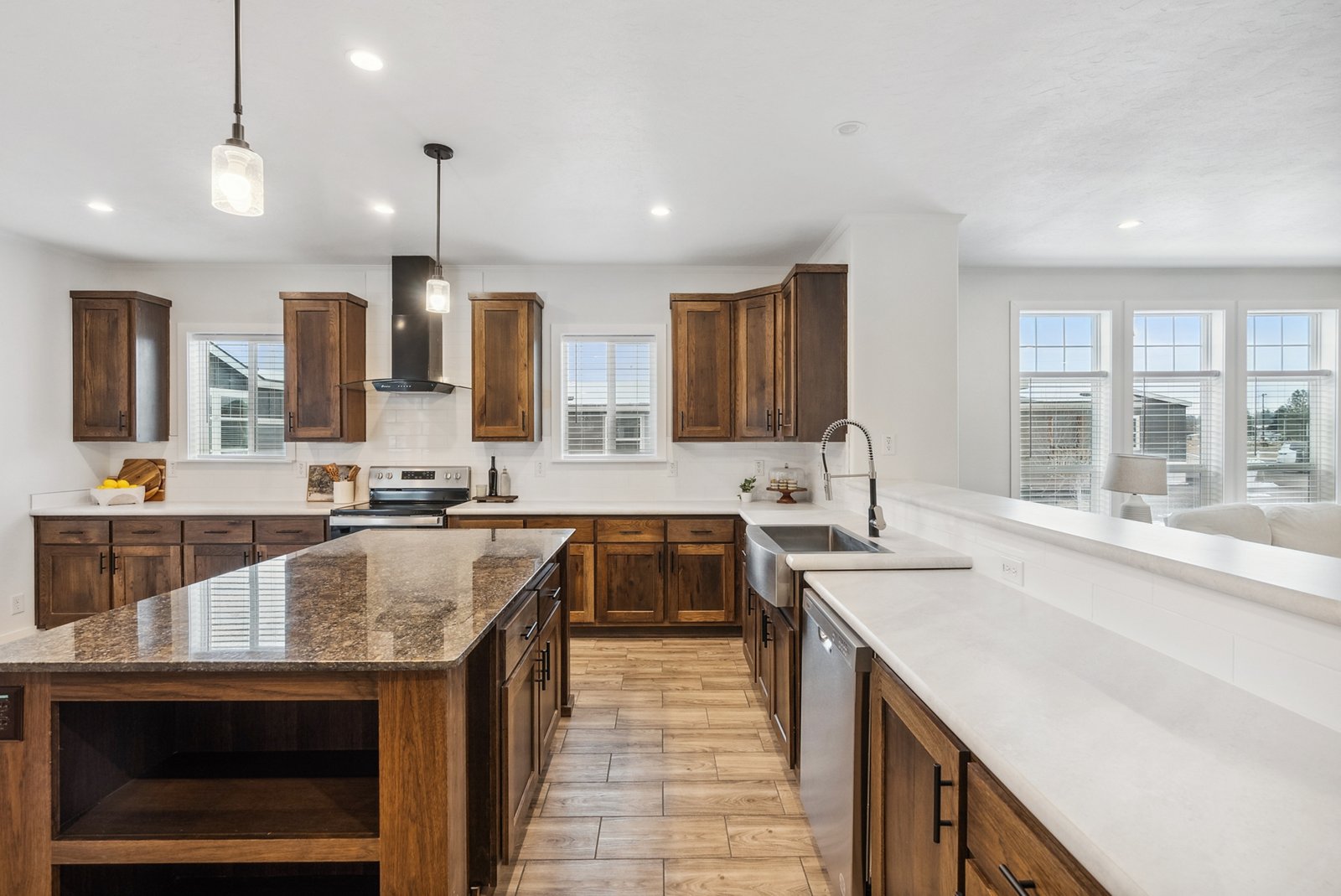Selkirk / Advantage - Poky Homes