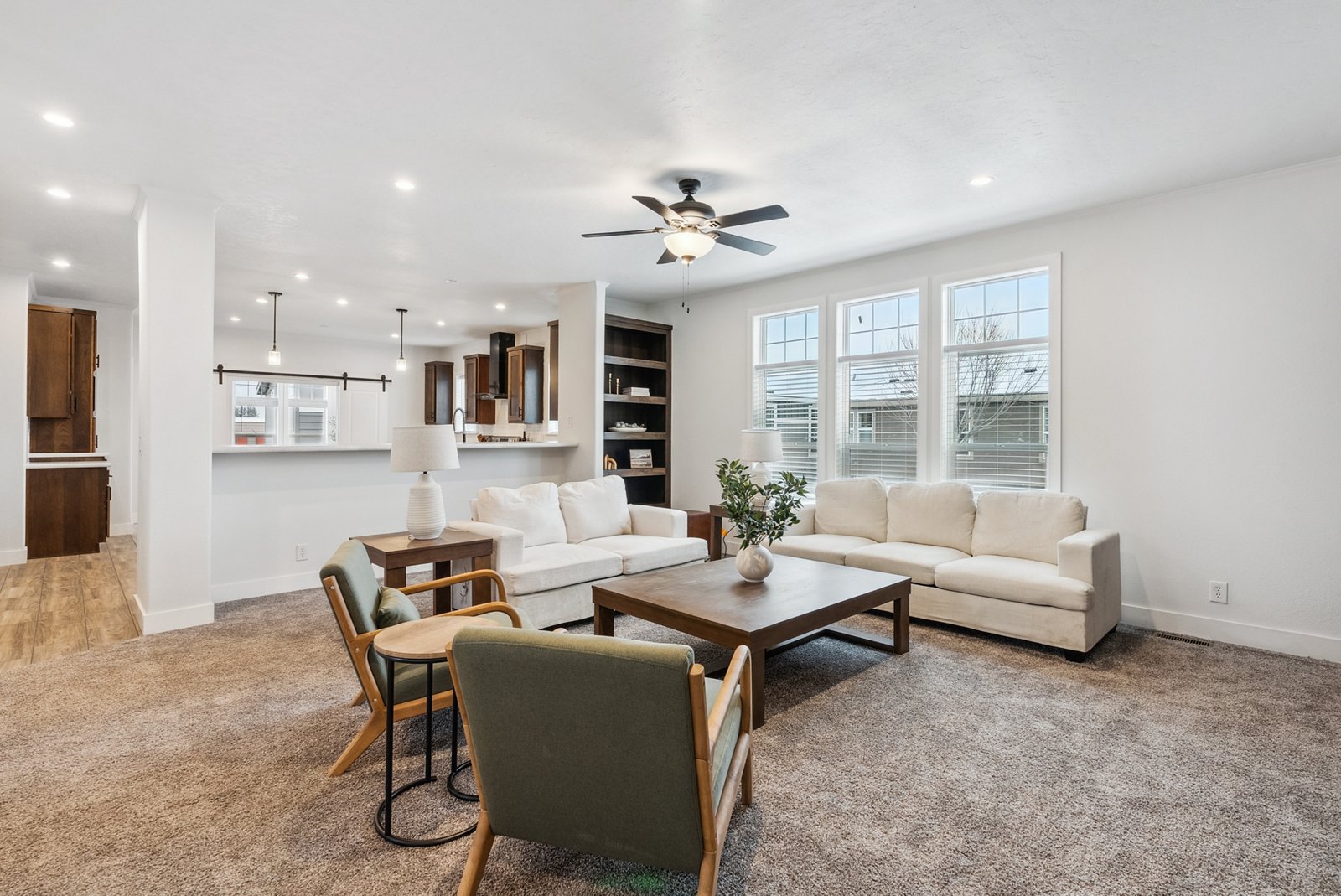 Selkirk / Advantage - Poky Homes