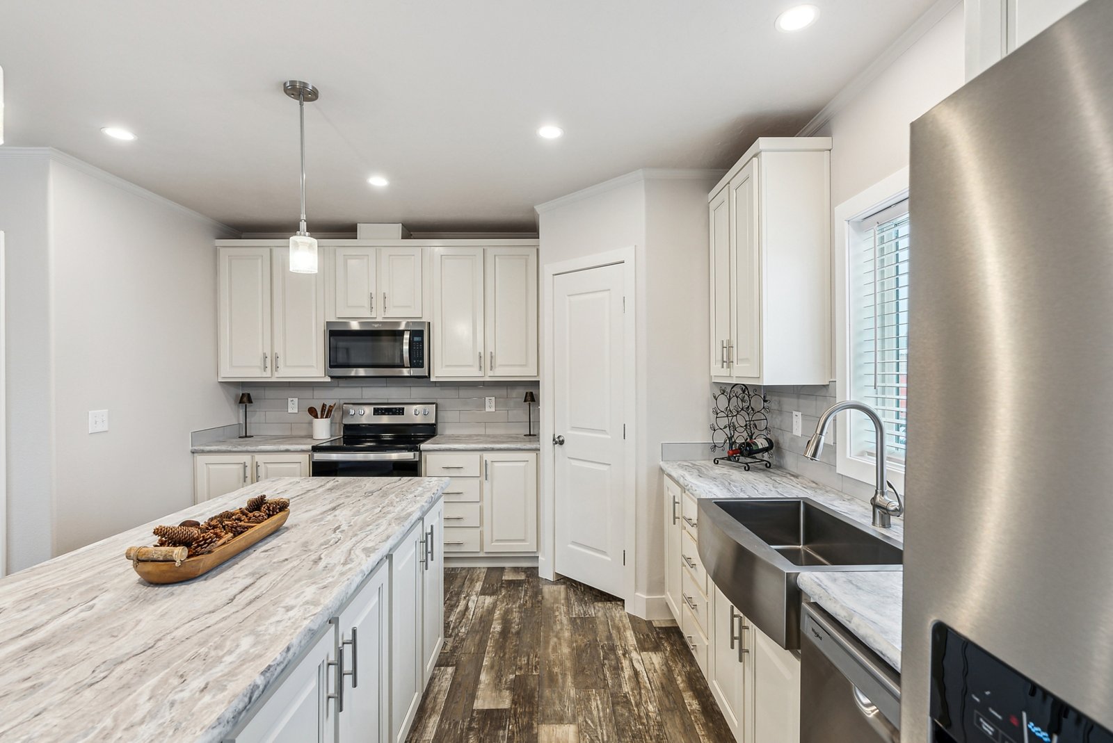 DreamWorks / DW4764F - Poky Homes