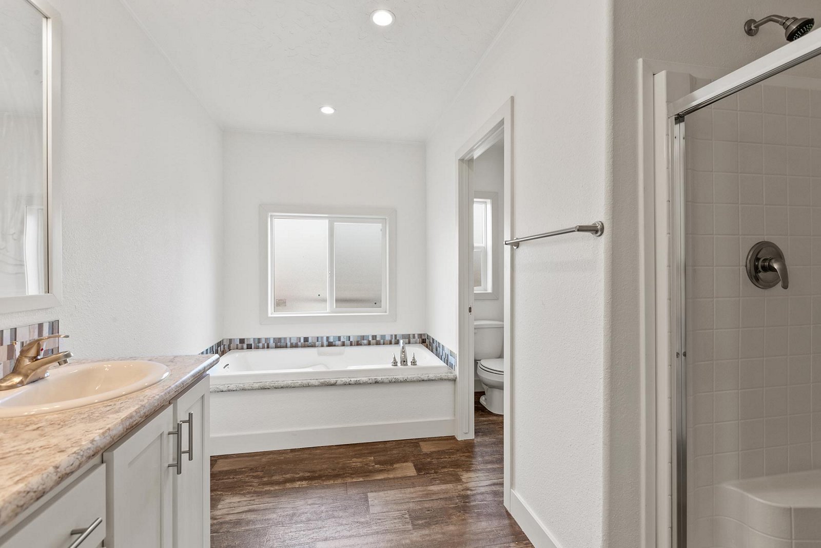 DreamWorks / DW4724B - Poky Homes