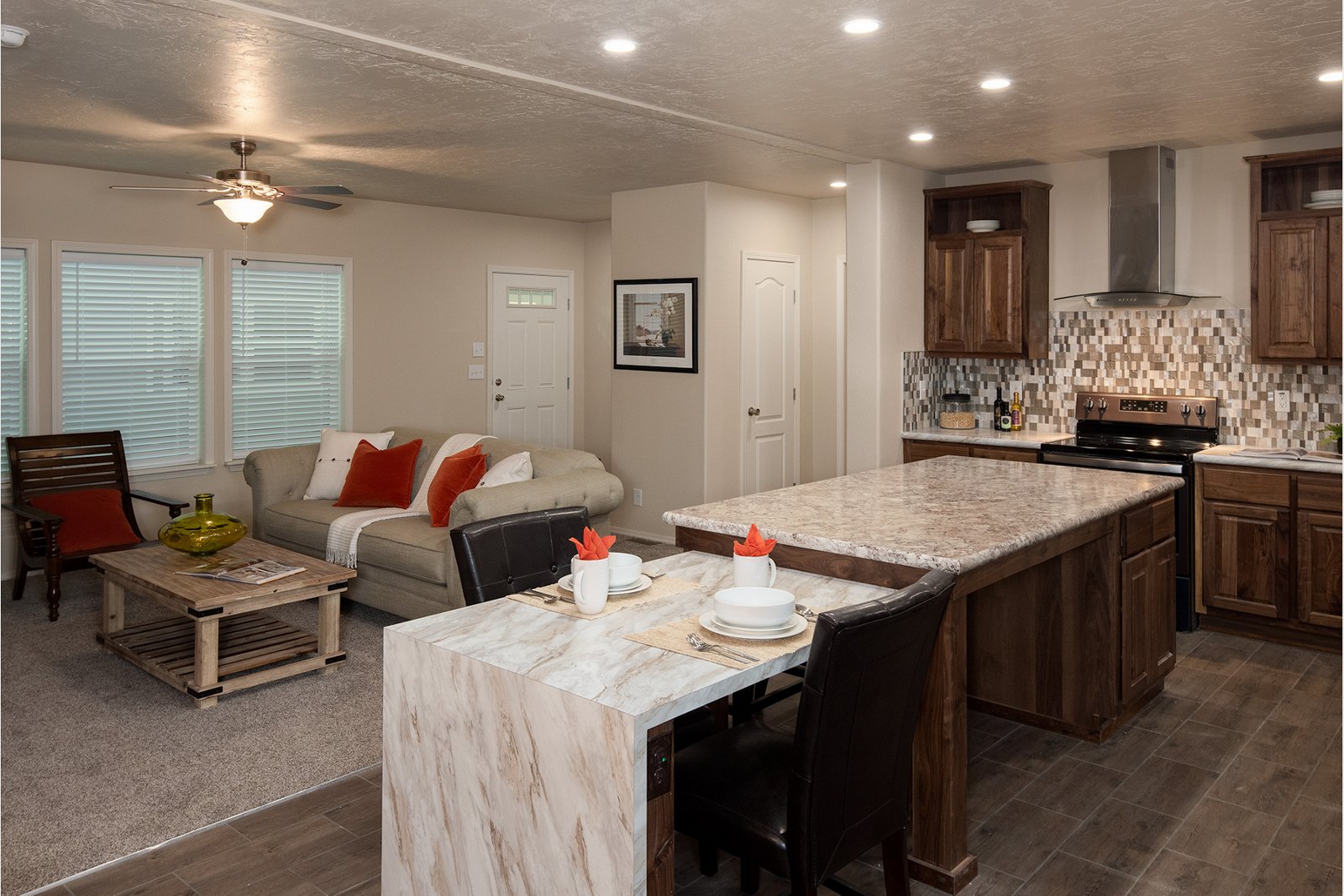 Catena / CT4644B - Poky Homes