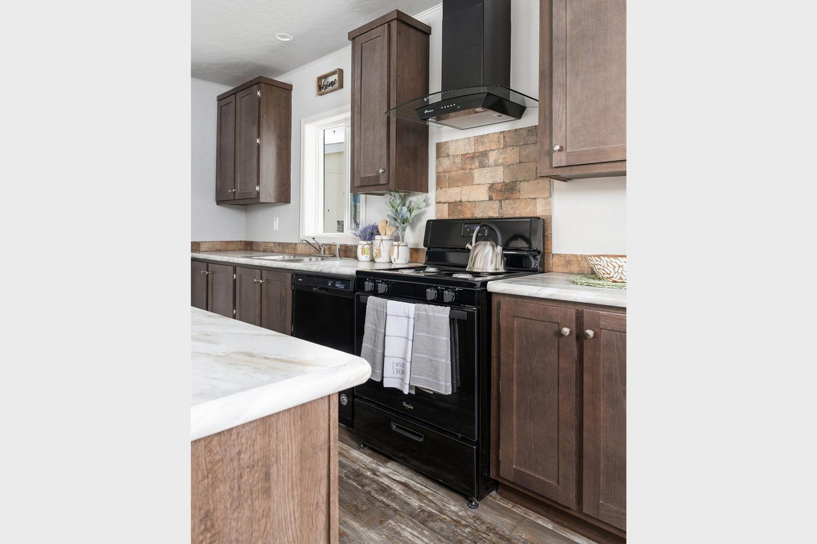 DreamWorks / DW4603F - Poky Homes