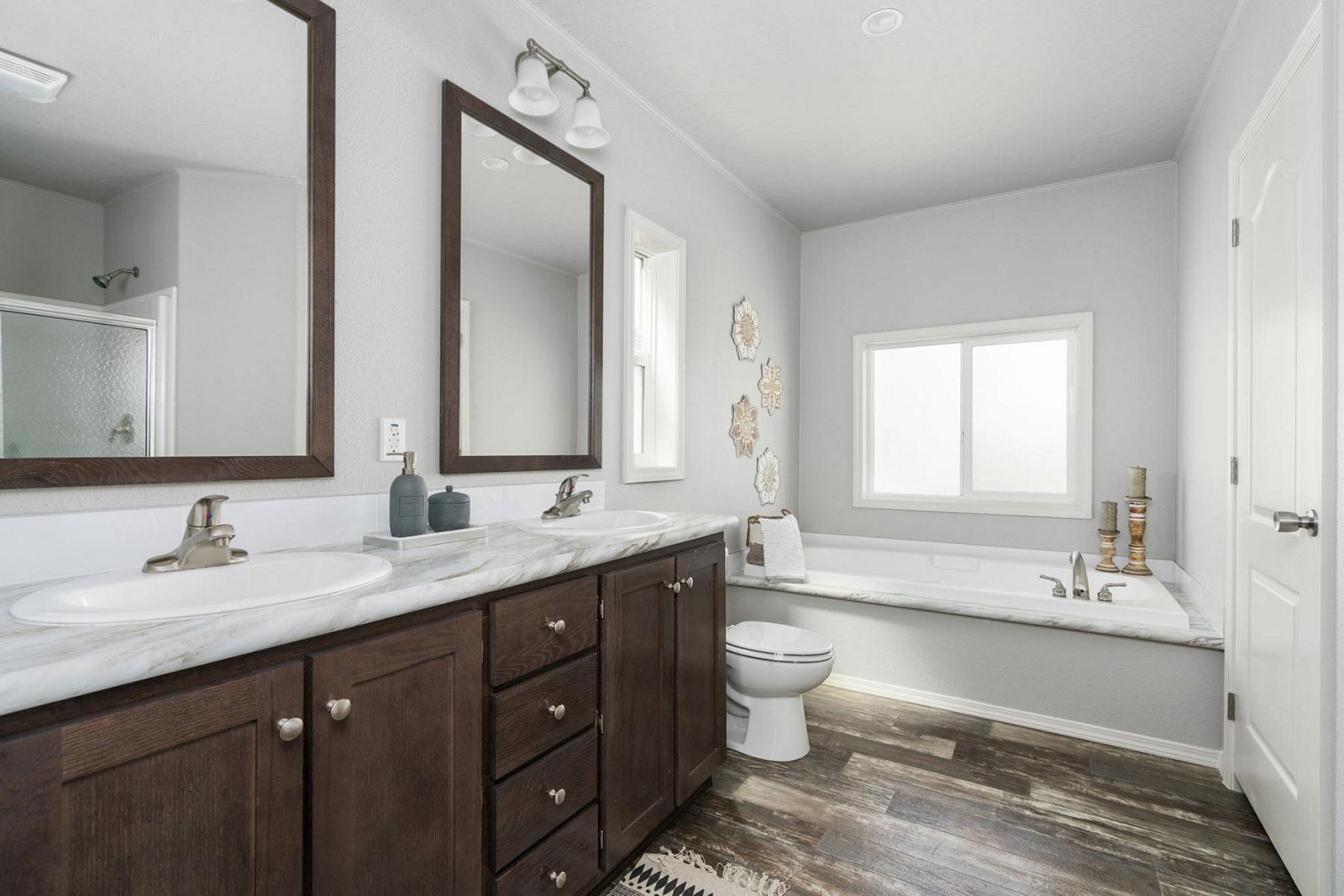 DreamWorks / DW4603F - Poky Homes