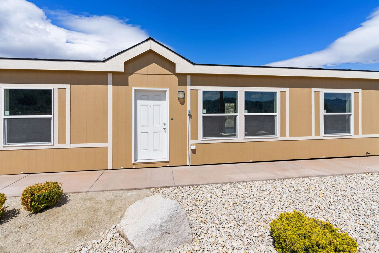 DreamWorks / DW4603F - Poky Homes