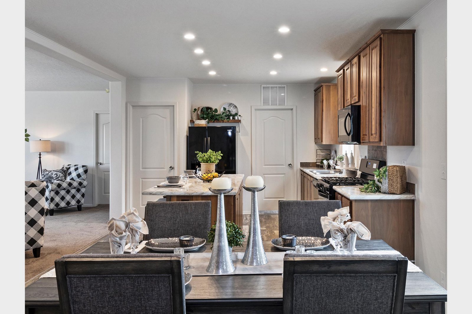 DreamWorks / DW4603F - Poky Homes