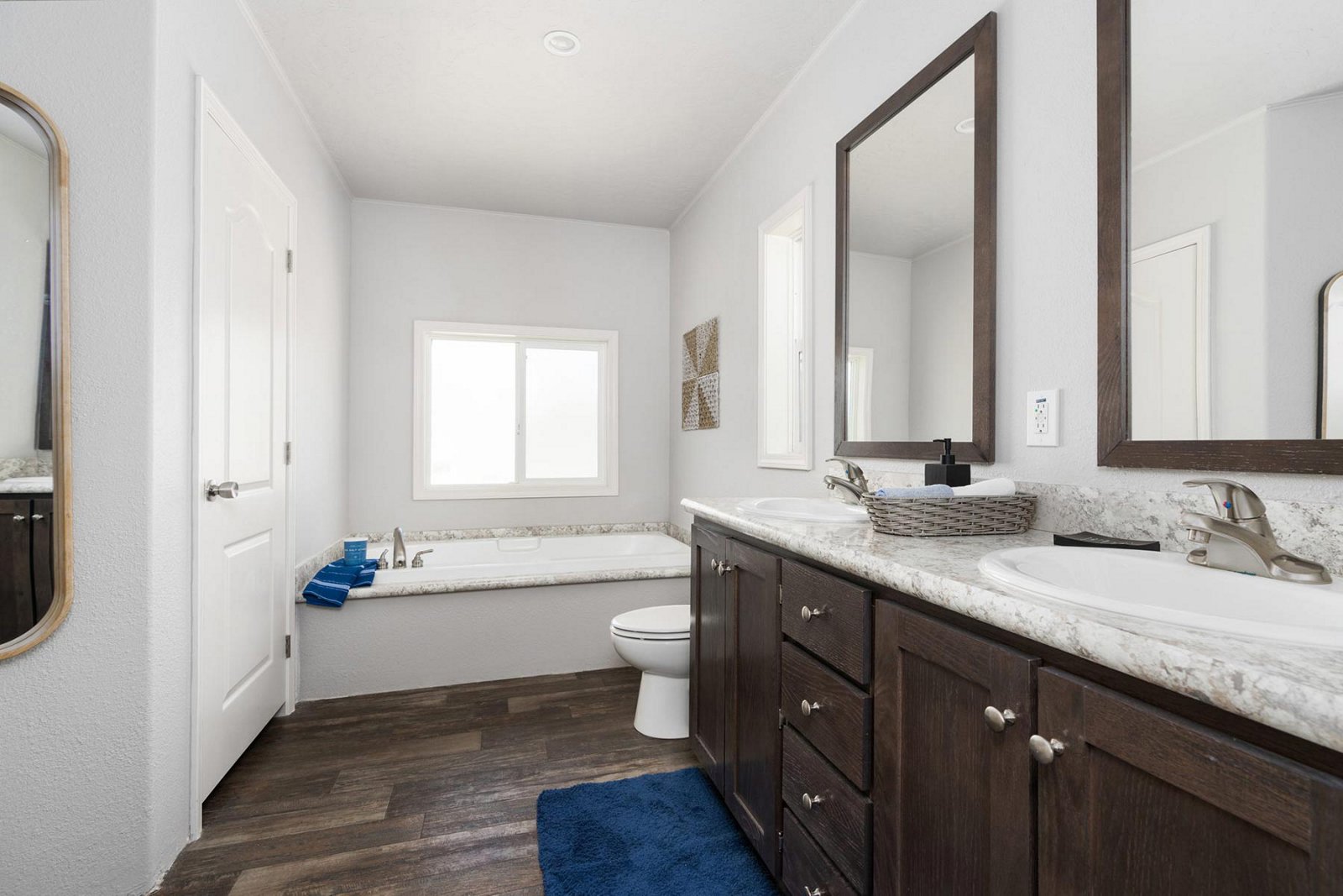 DreamWorks / DW4563B - Poky Homes