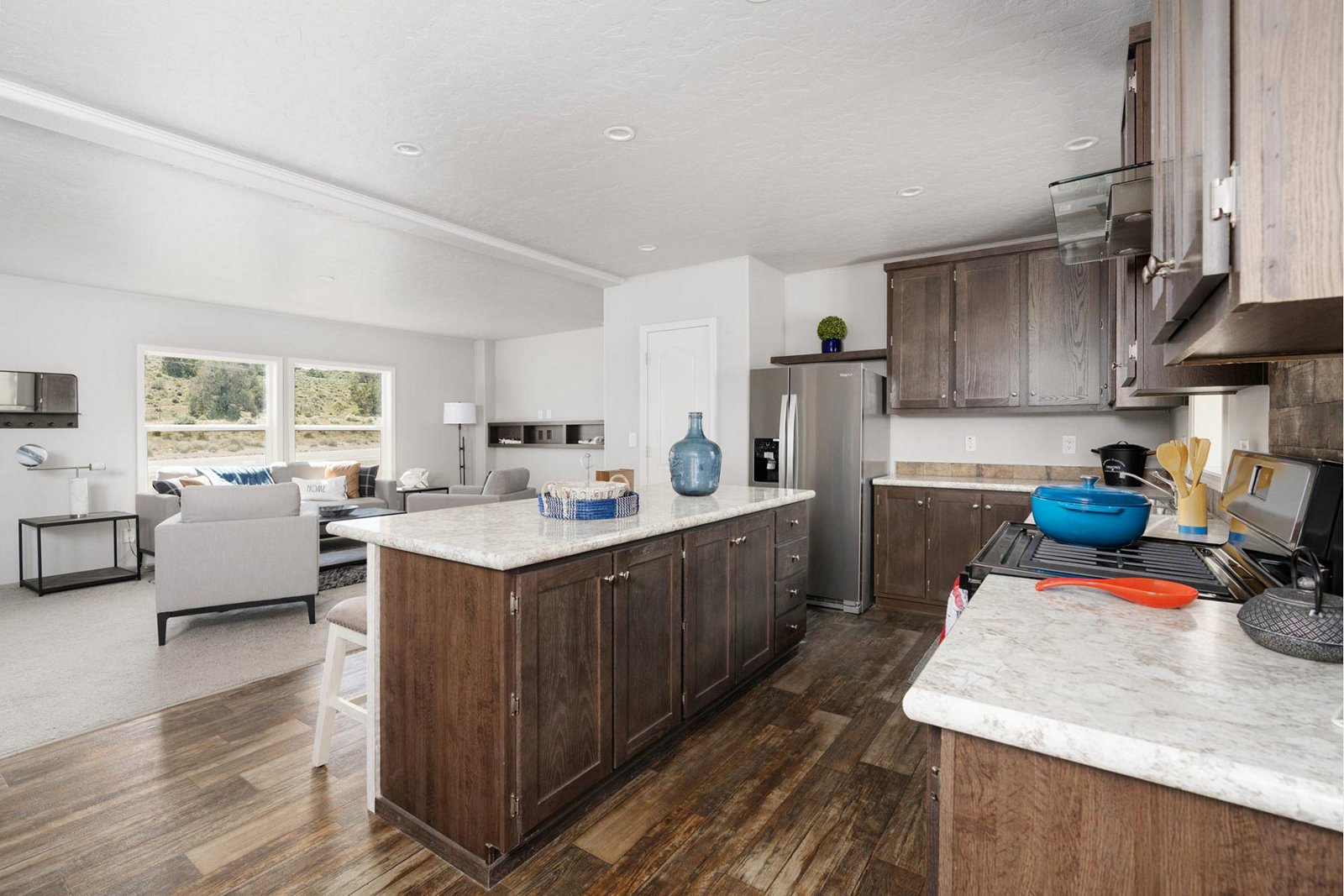 DreamWorks / DW4563B - Poky Homes