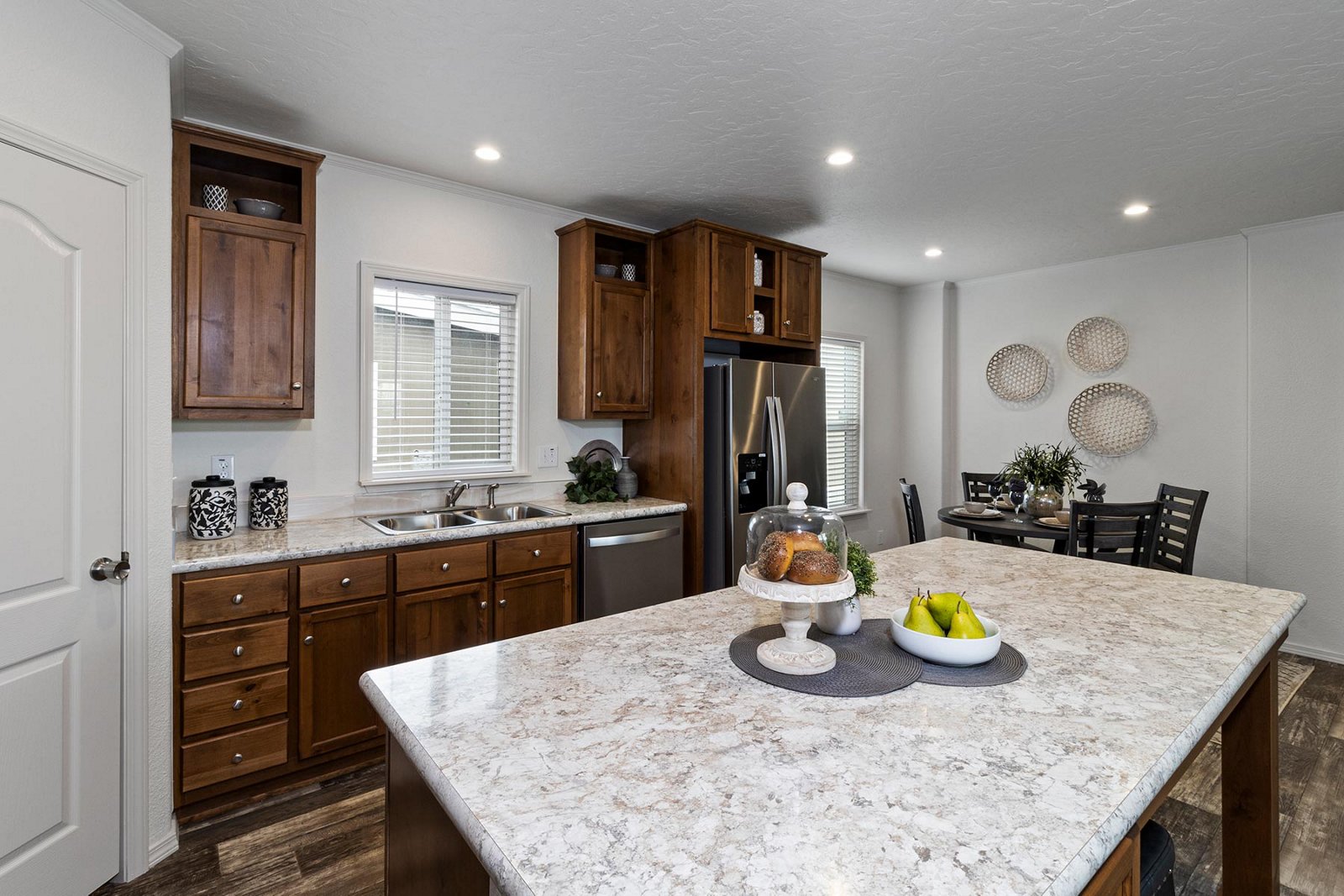 Catena / CT4523B - Poky Homes