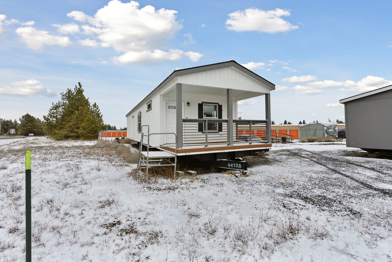 Winchester / 1652H21A6G - Poky Homes