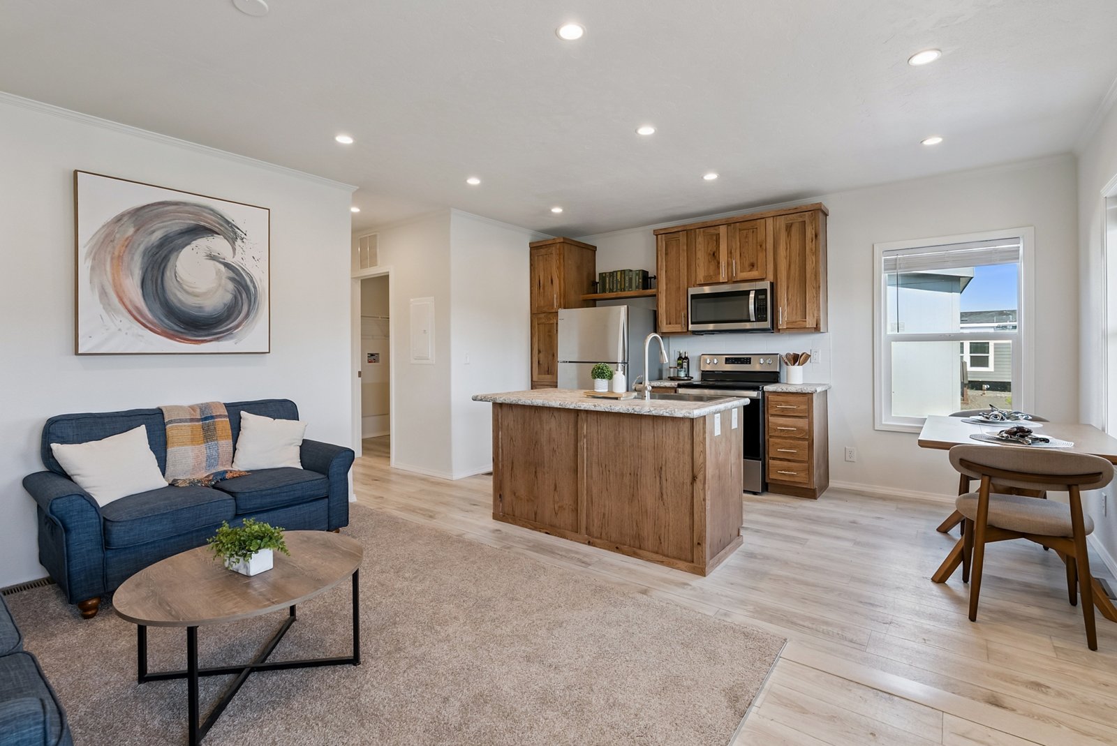 DreamWorks / DW3402L - Poky Homes