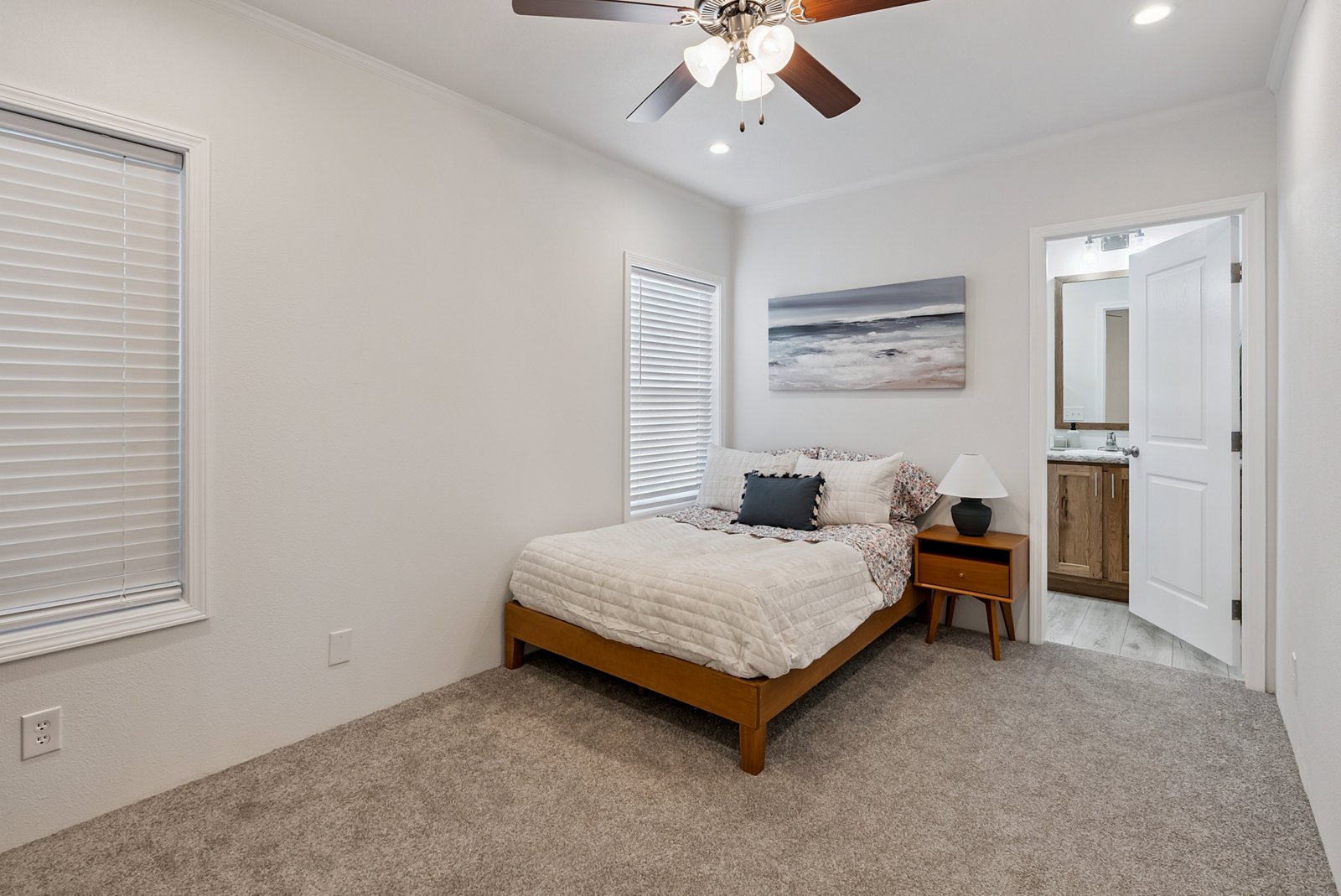 DreamWorks / DW3402L - Poky Homes