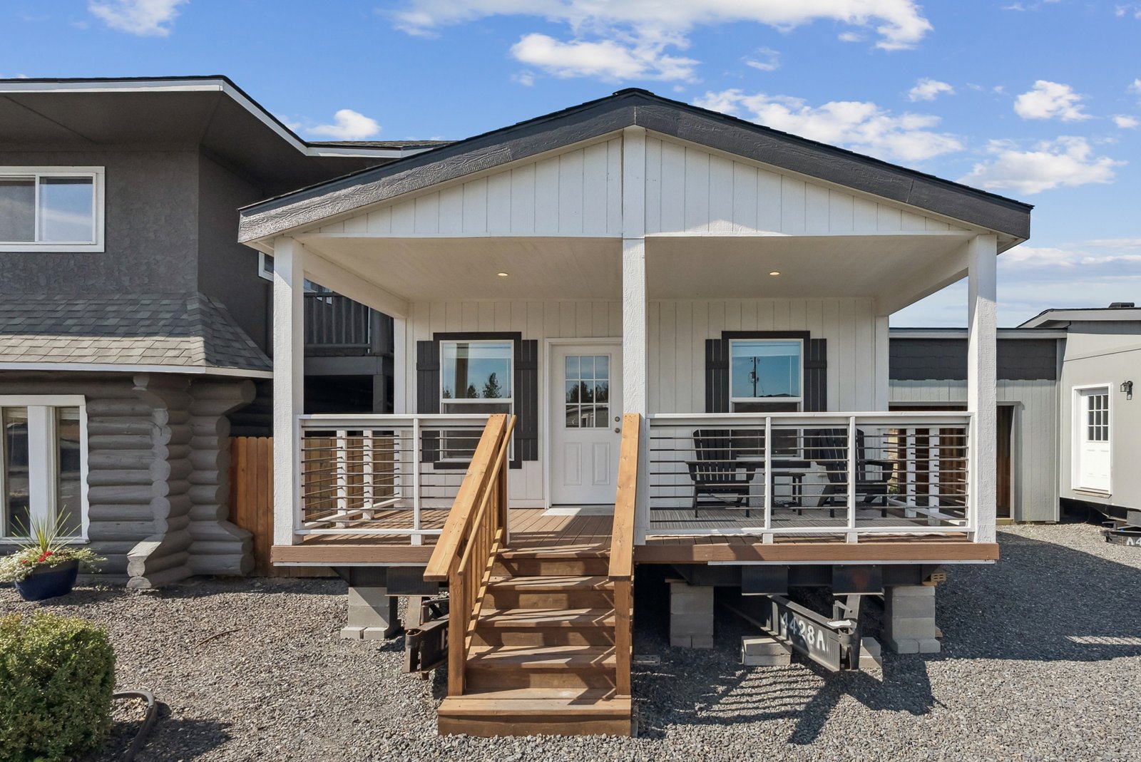 DreamWorks / DW3402L - Poky Homes