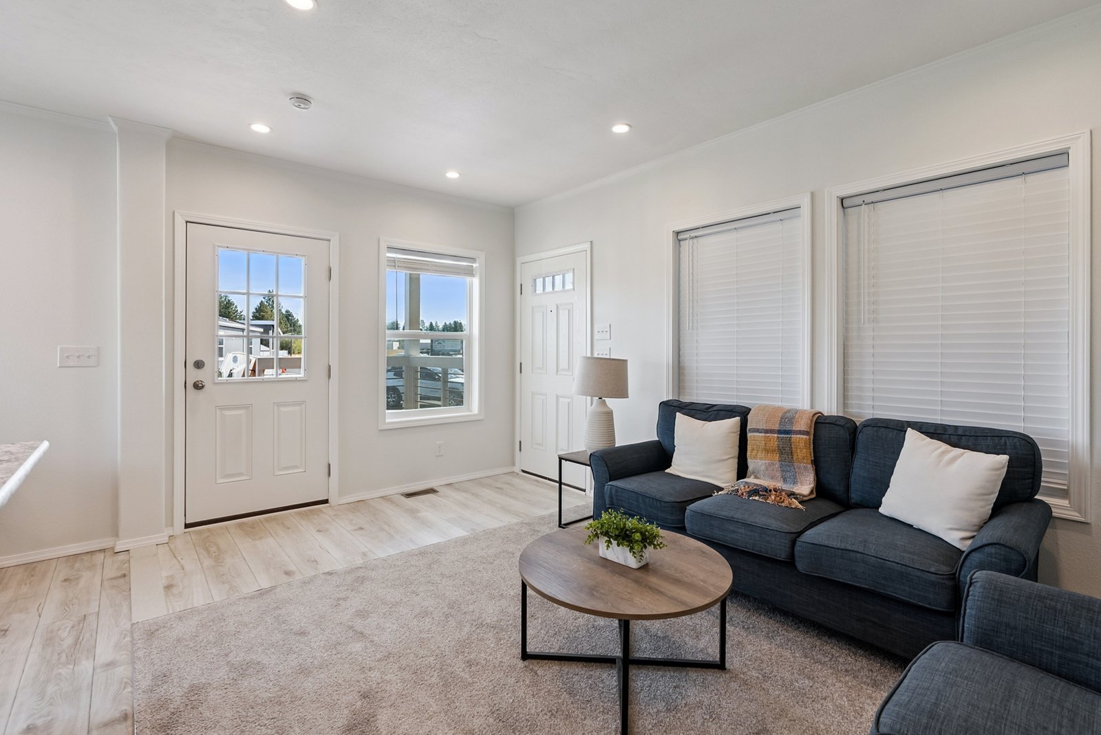 DreamWorks / DW3402L - Poky Homes