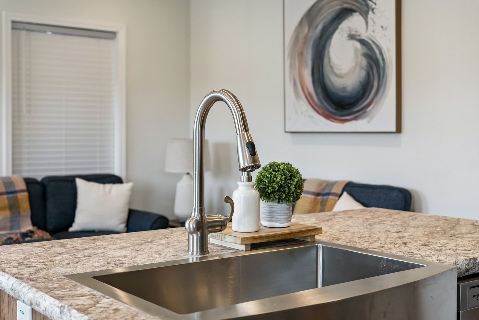 DreamWorks / DW3402L - Poky Homes
