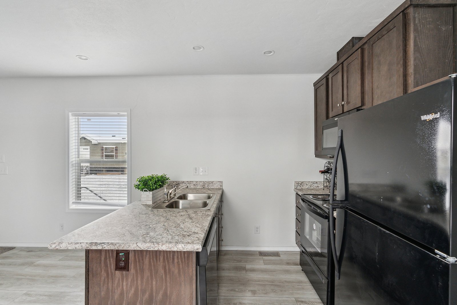 Winchester / 1460H22A4A - Poky Homes
