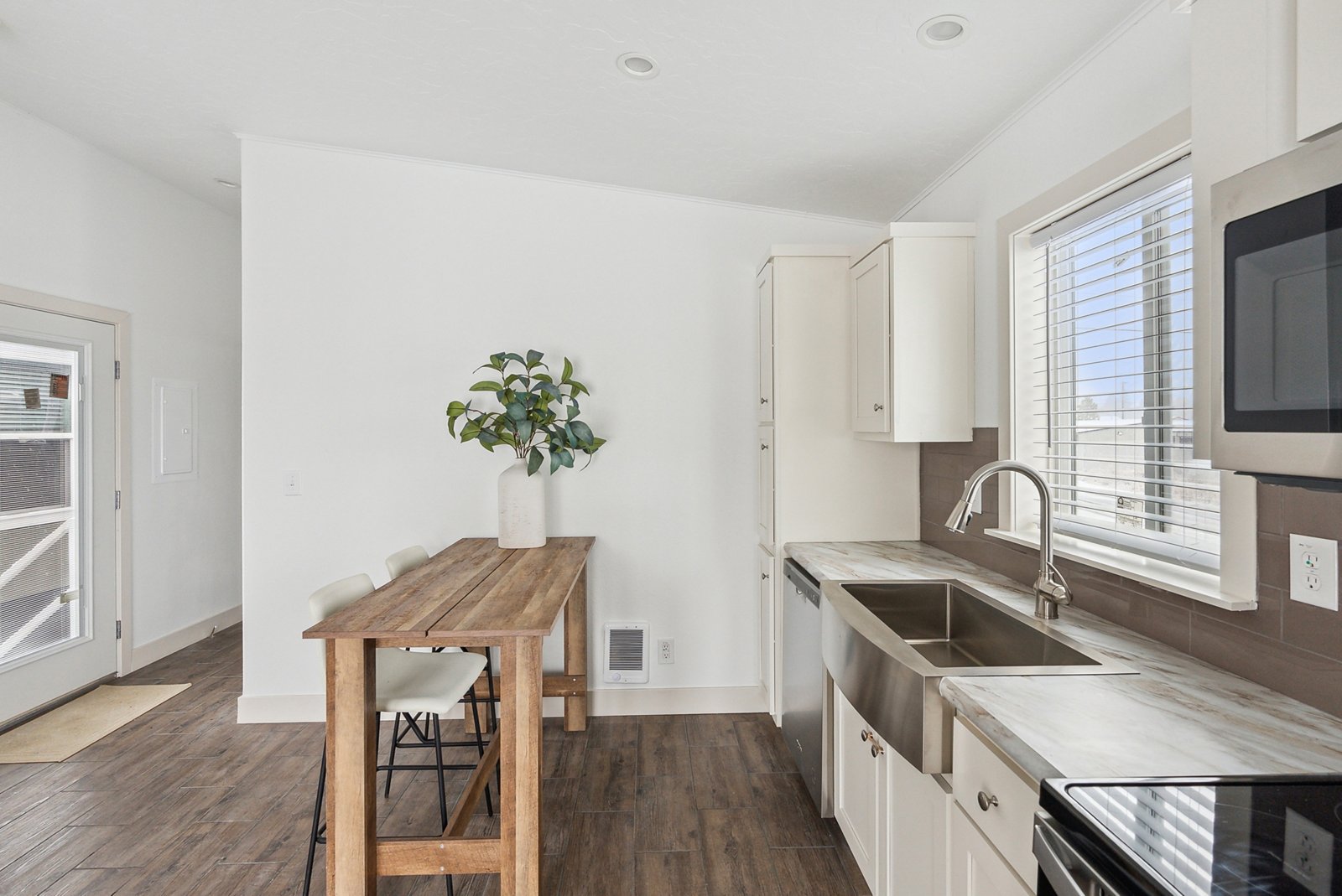 ADU / 2321B - Poky Homes