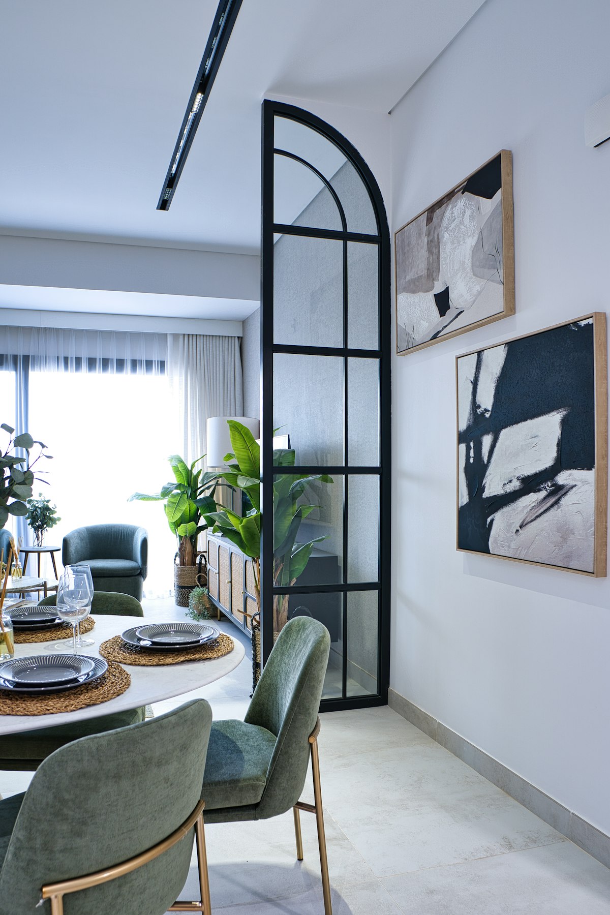 Contemporary dining room