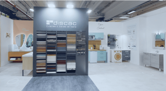 Extending the trade show experience and making the stand accessible