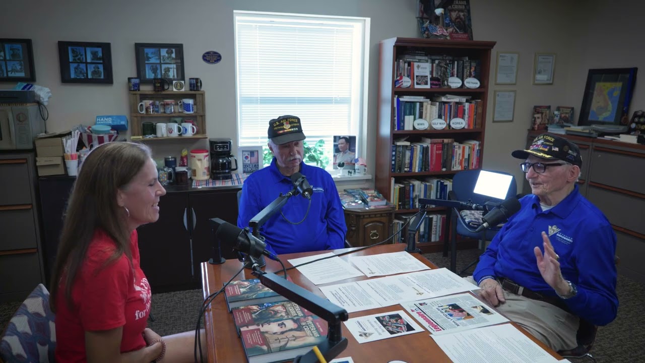 Giving Away Books to Save Lives | Dr. Steve Lansing and Col. B. Wayne Quist, Authors #055