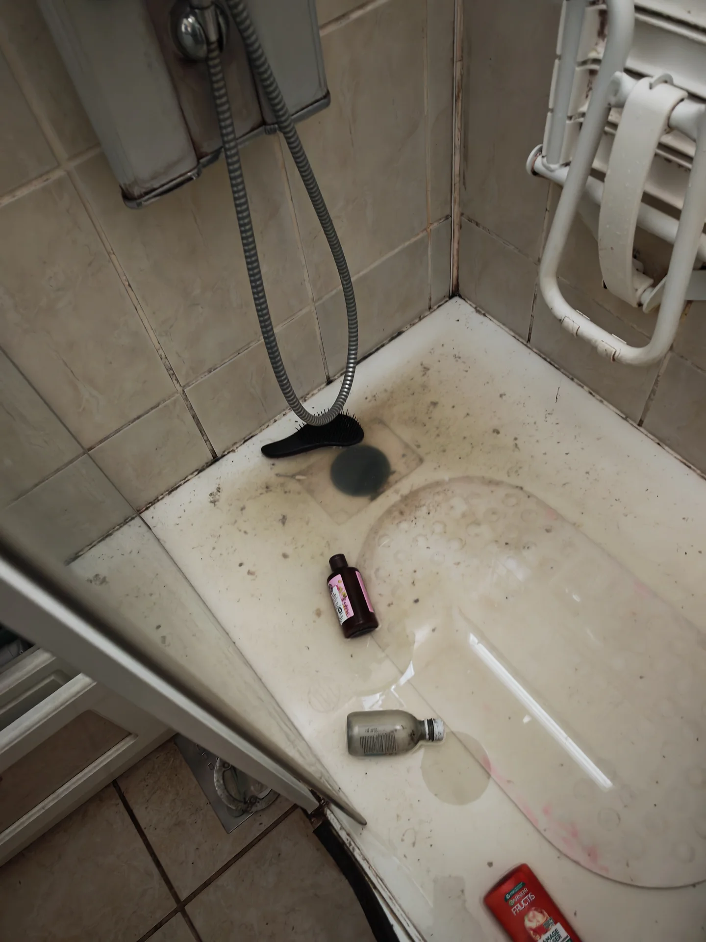Intervention sur l’évacuation d’un receveur de douche