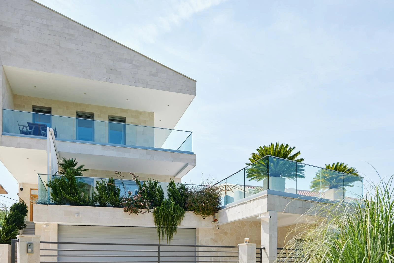 Six-bedroom villa with pool in Marići: exterior, photo 2