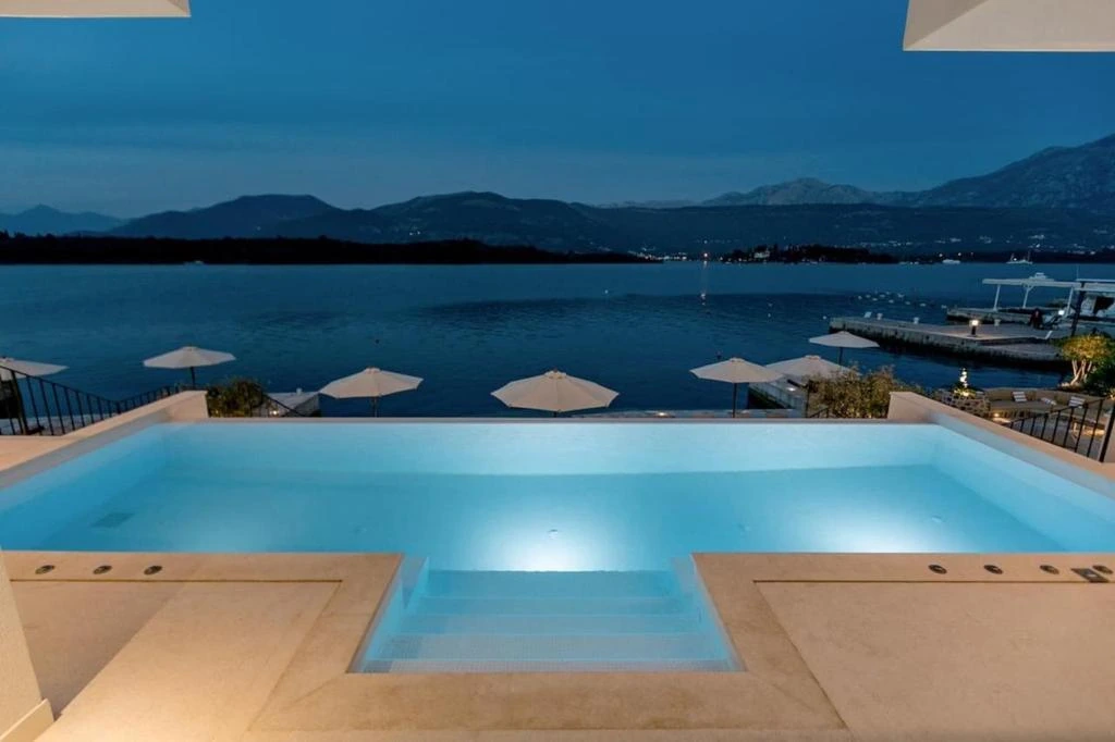 Seafront villa with private mooring in Đuraševići: terrace & outdoor, photo 1