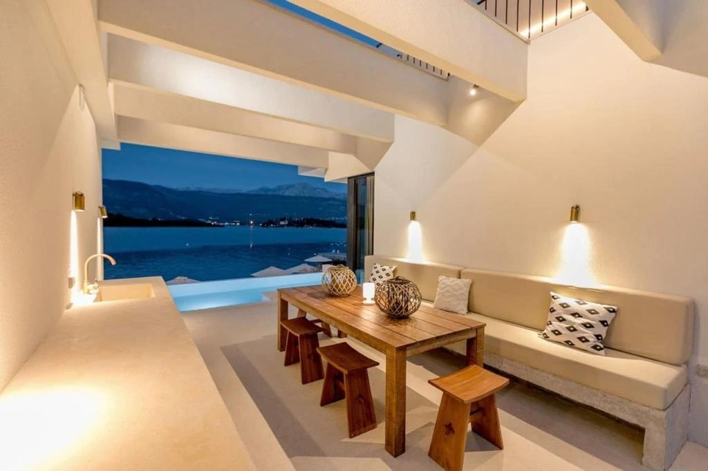 Seafront villa with private mooring in Đuraševići: terrace & outdoor, photo 4